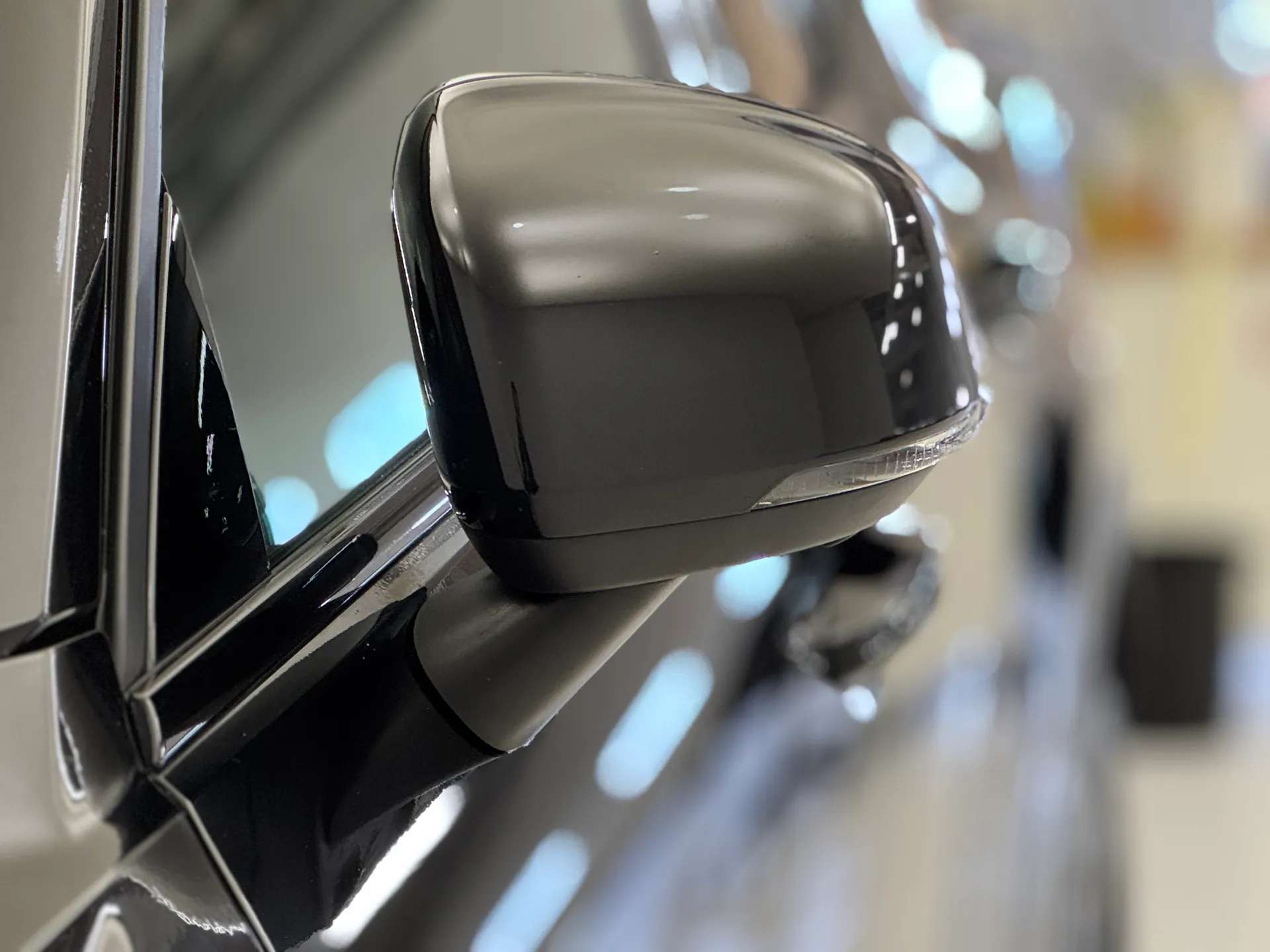 2025 VOLVO XC40 2025 VOLVO XC40