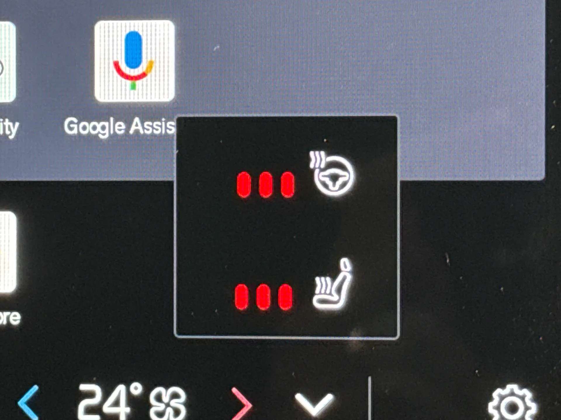 2025 VOLVO XC40 2025 VOLVO XC40