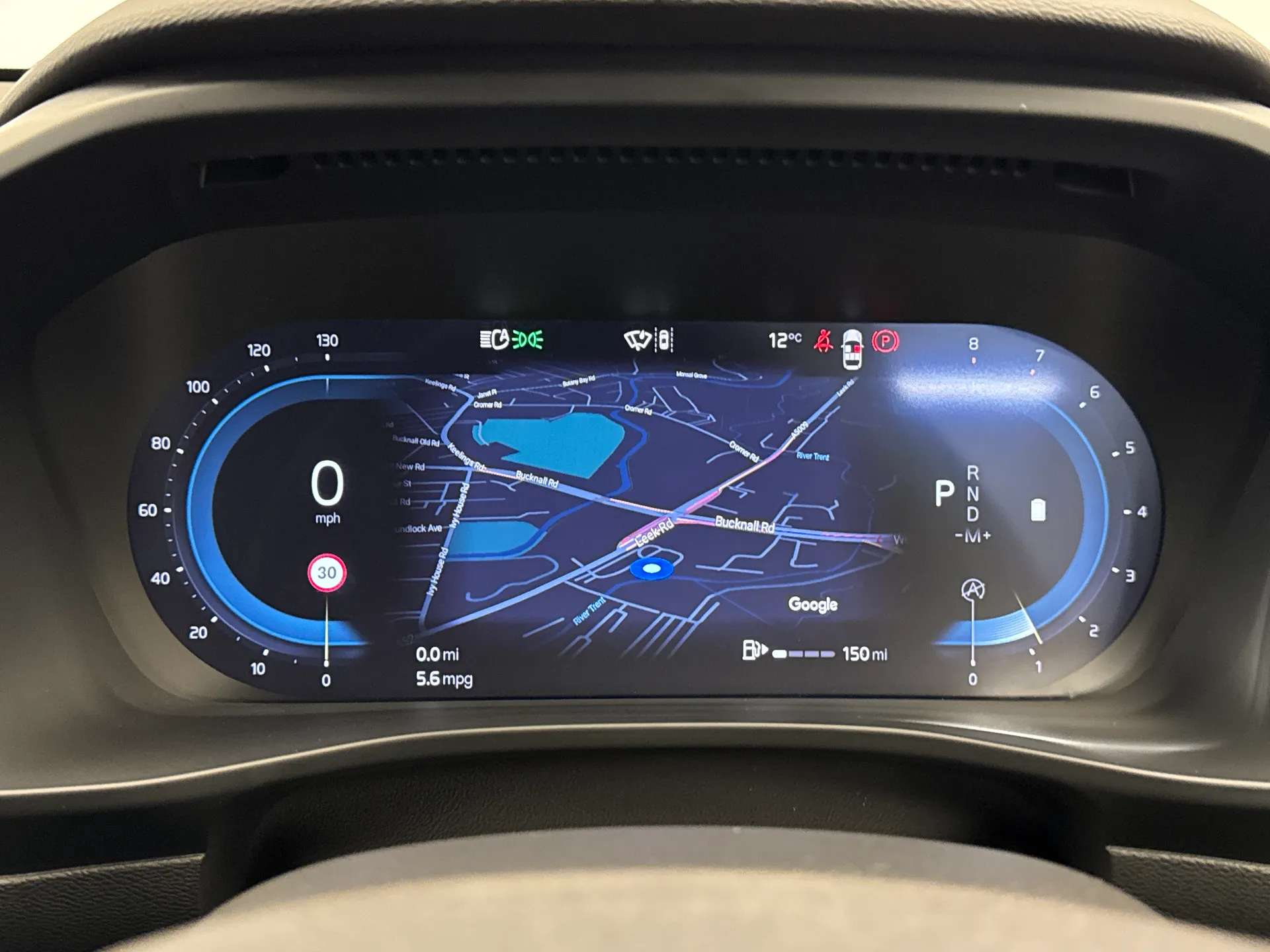 2025 VOLVO XC40 2025 VOLVO XC40