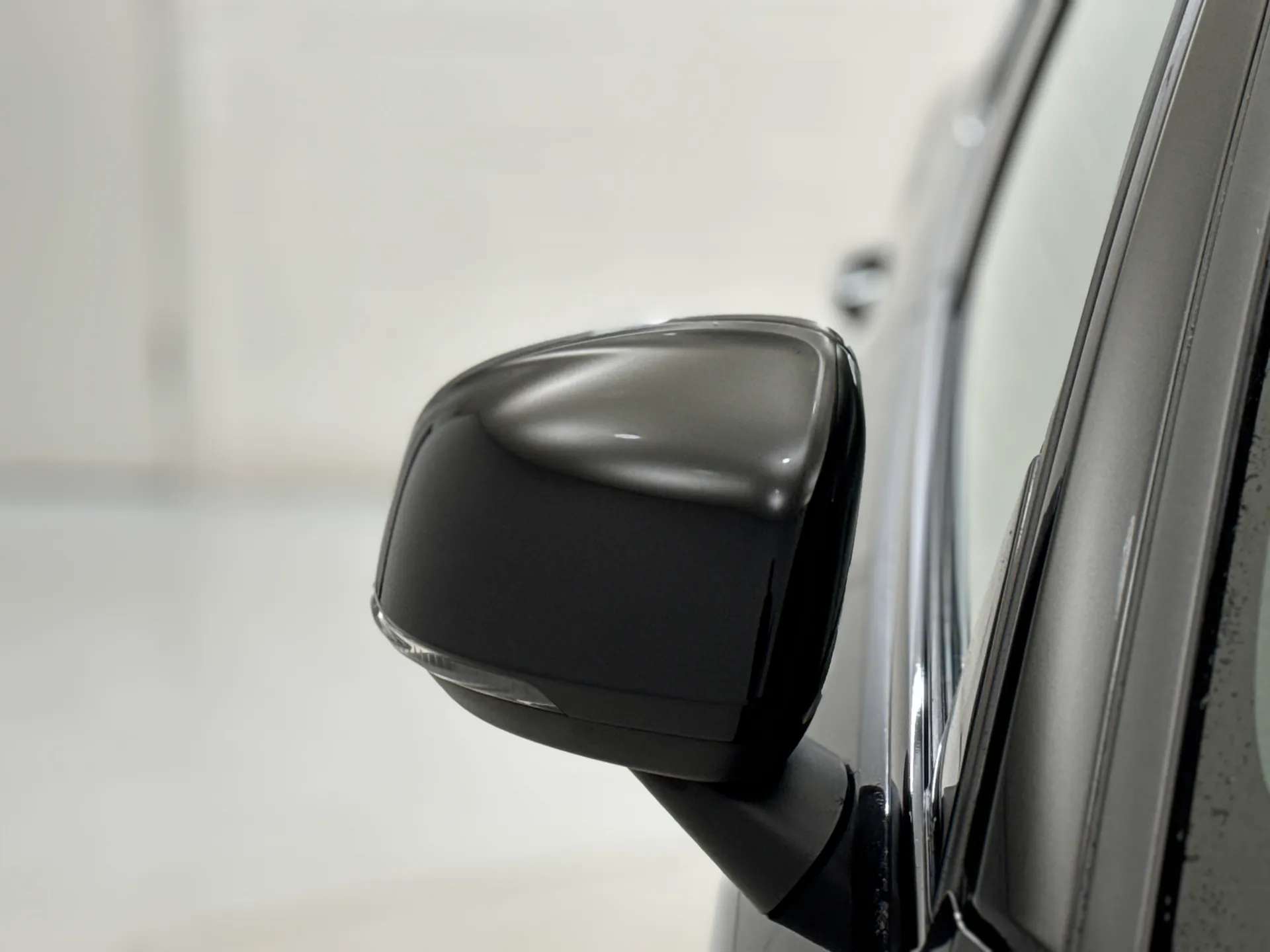 2025 VOLVO XC40 2025 VOLVO XC40