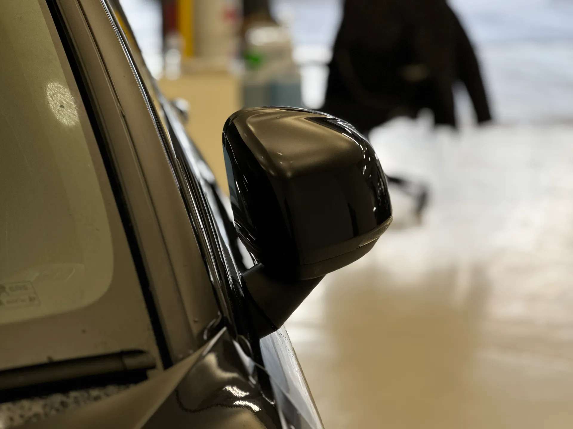 2025 VOLVO XC40 2025 VOLVO XC40