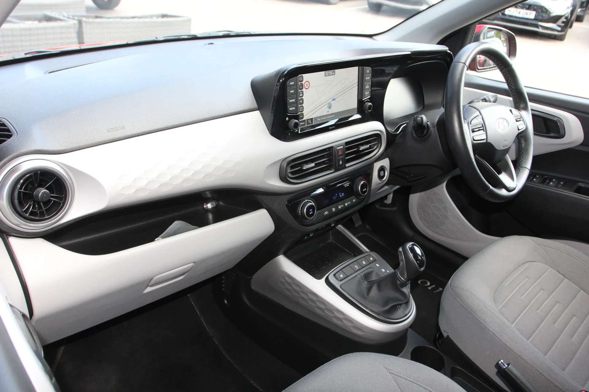 2024 HYUNDAI I10 2024 HYUNDAI I10
