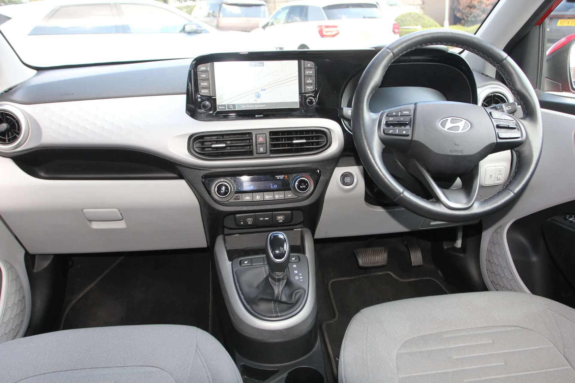 2024 HYUNDAI I10 2024 HYUNDAI I10