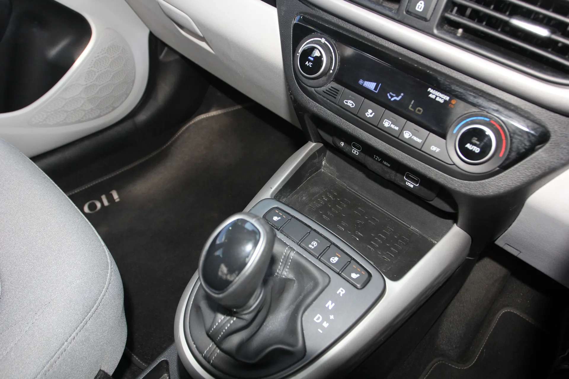 2024 HYUNDAI I10 2024 HYUNDAI I10