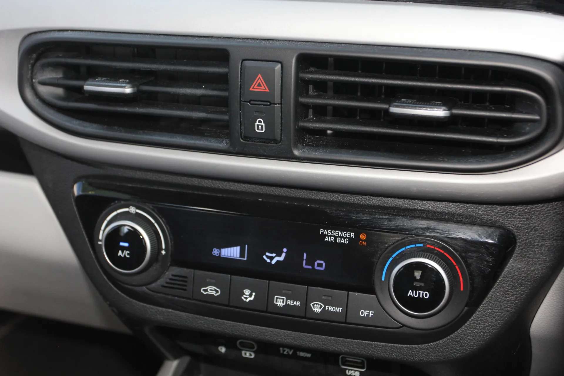 2024 HYUNDAI I10 2024 HYUNDAI I10