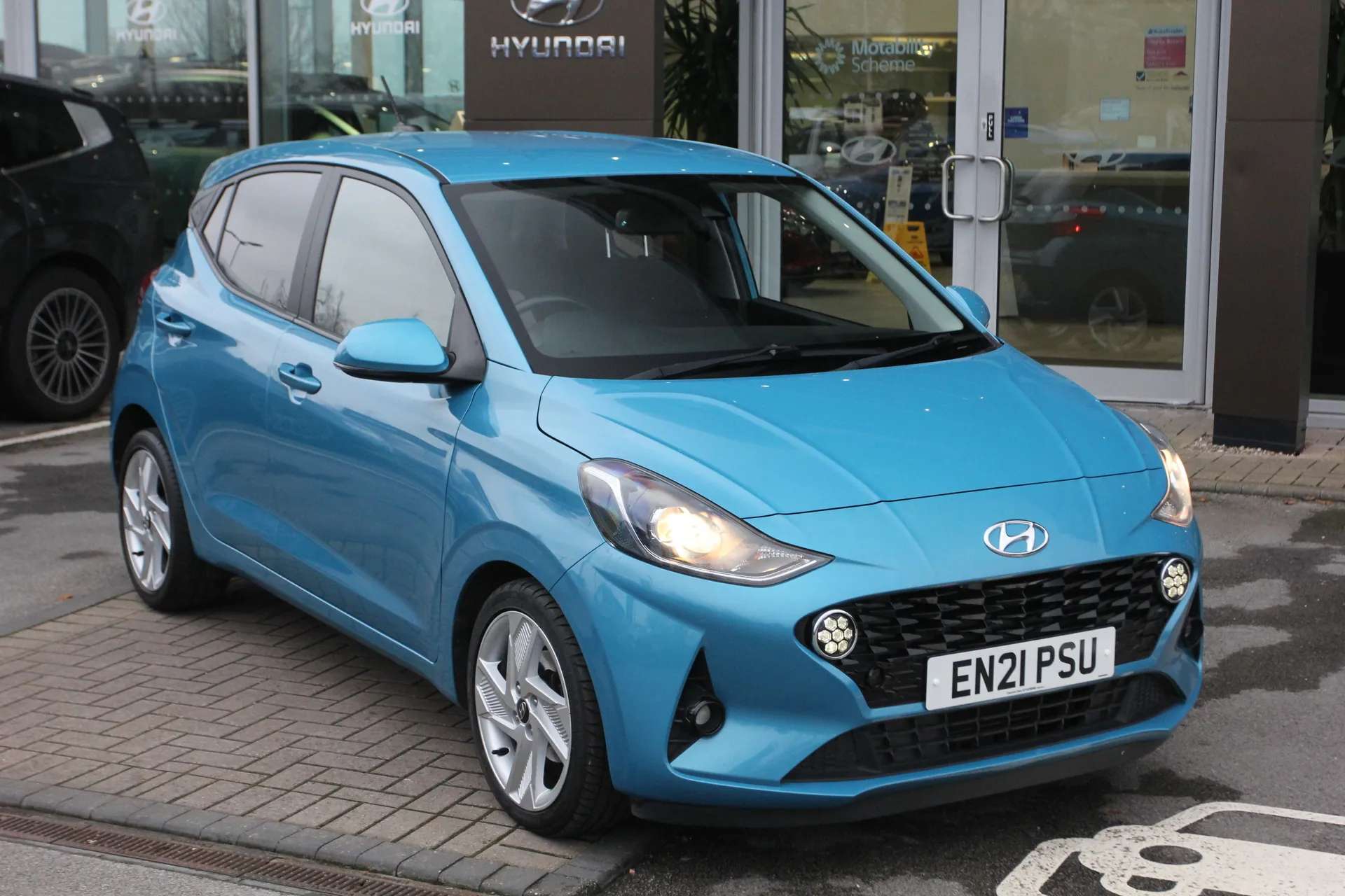 A 2021 HYUNDAI I10 1.2 MPi Premium 5dr Auto A 2021 HYUNDAI I10 1.2 MPi Premium 5dr Auto