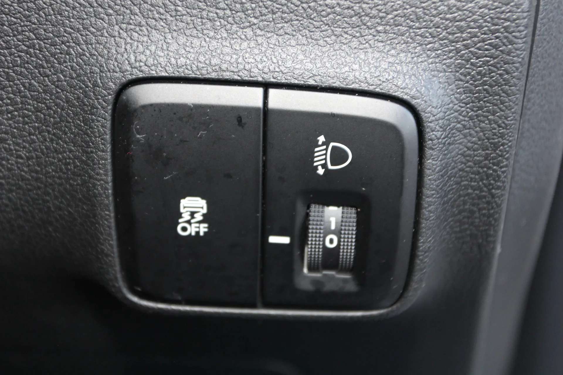 2024 HYUNDAI I10 2024 HYUNDAI I10