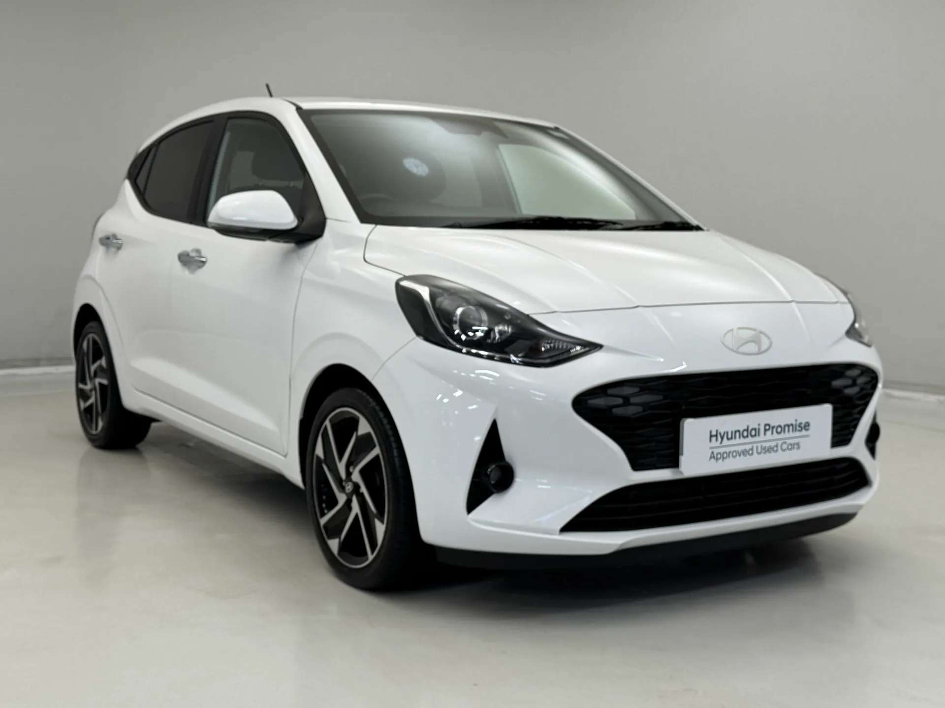 A 2024 HYUNDAI I10 1.0 MPi Premium 5dr Auto A 2024 HYUNDAI I10 1.0 MPi Premium 5dr Auto