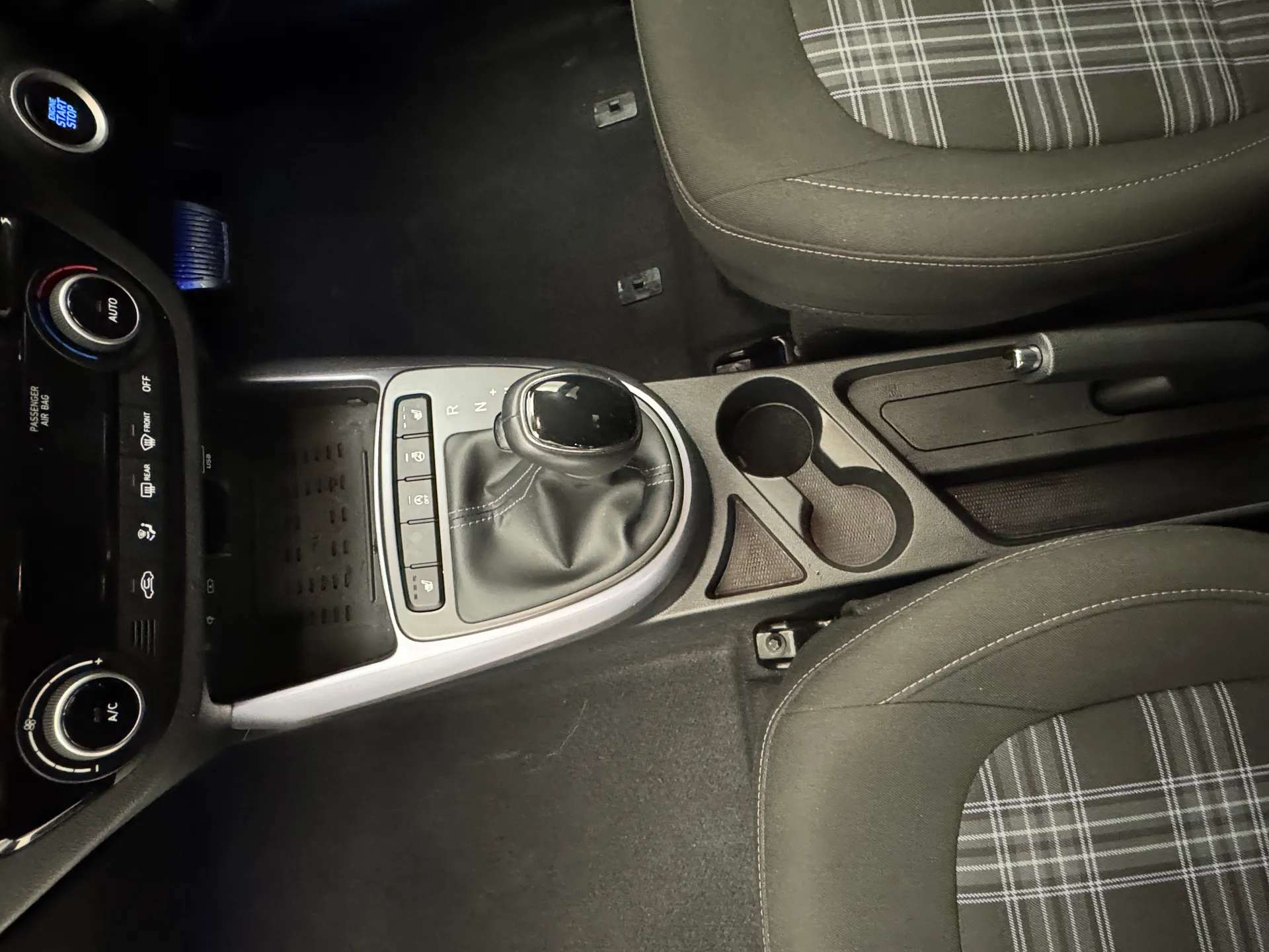 2024 HYUNDAI I10 2024 HYUNDAI I10