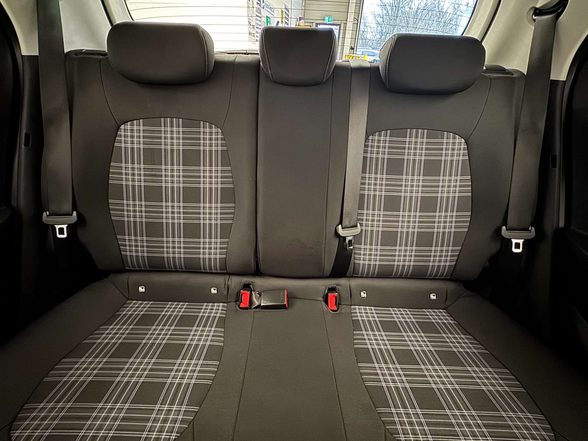 2024 HYUNDAI I10 2024 HYUNDAI I10