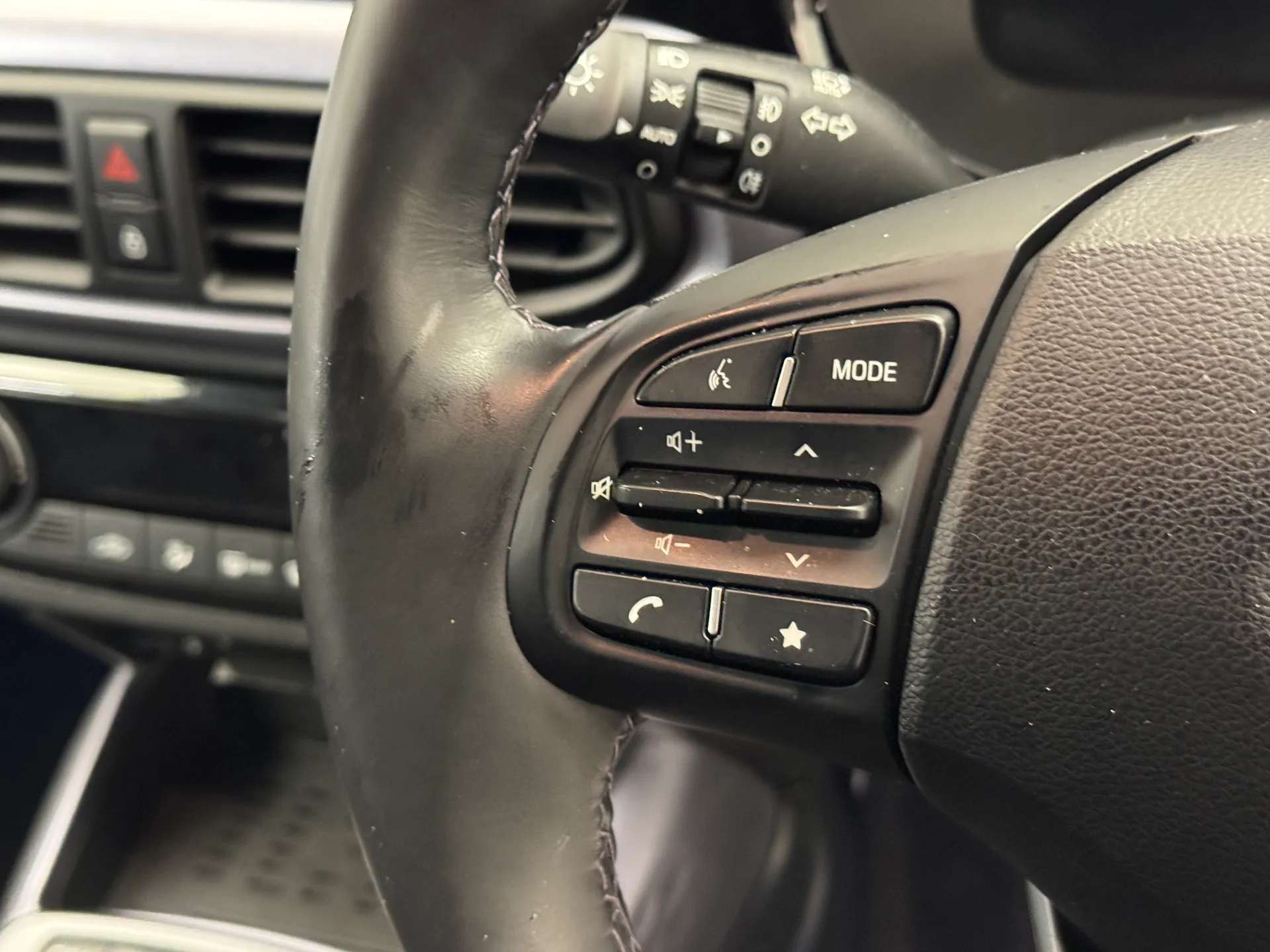 2024 HYUNDAI I10 2024 HYUNDAI I10