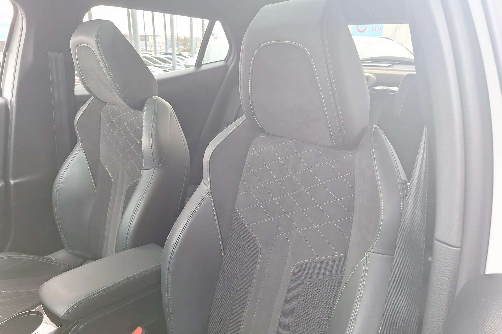 2021 PEUGEOT 2008 2021 PEUGEOT 2008