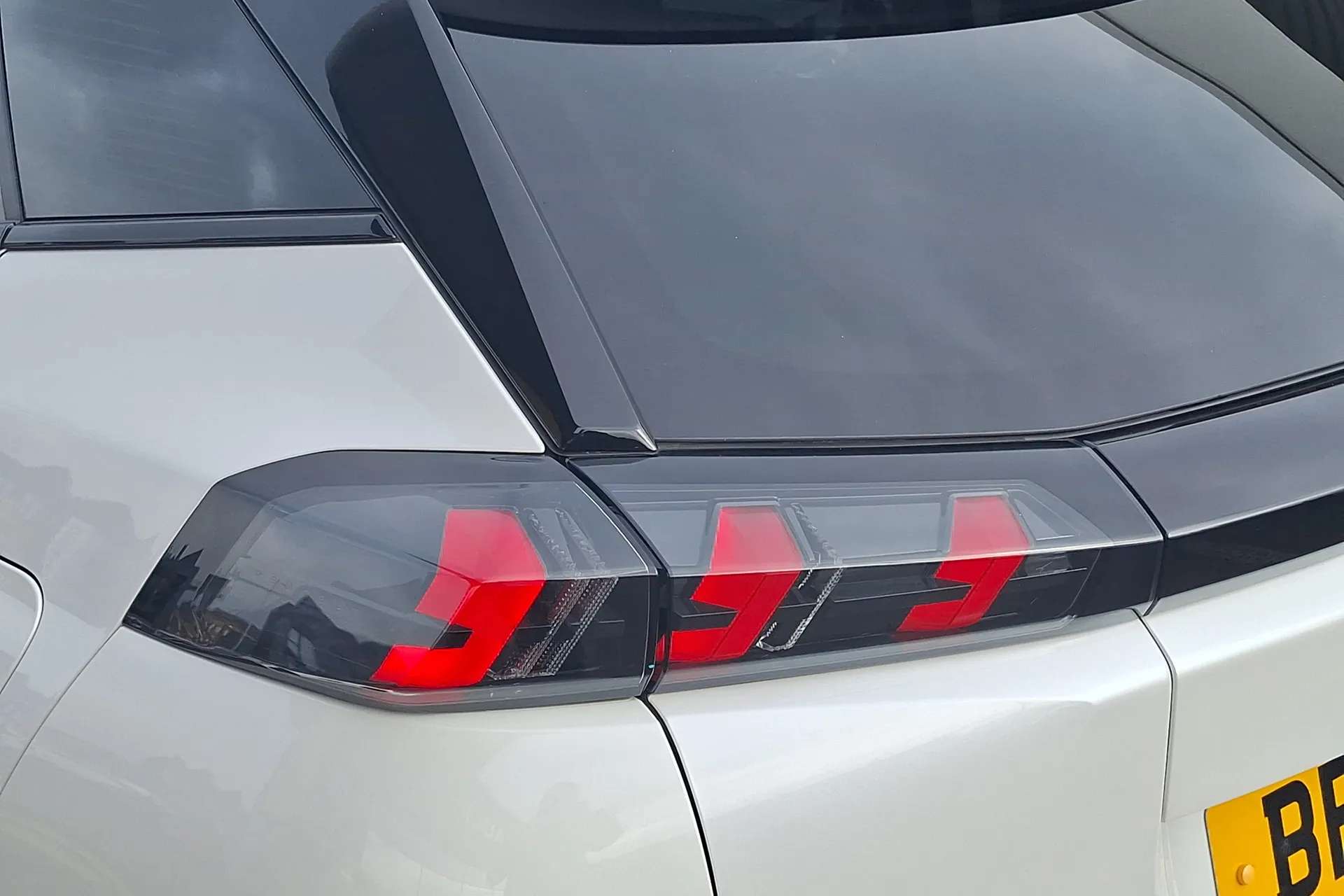 2021 PEUGEOT 2008 2021 PEUGEOT 2008