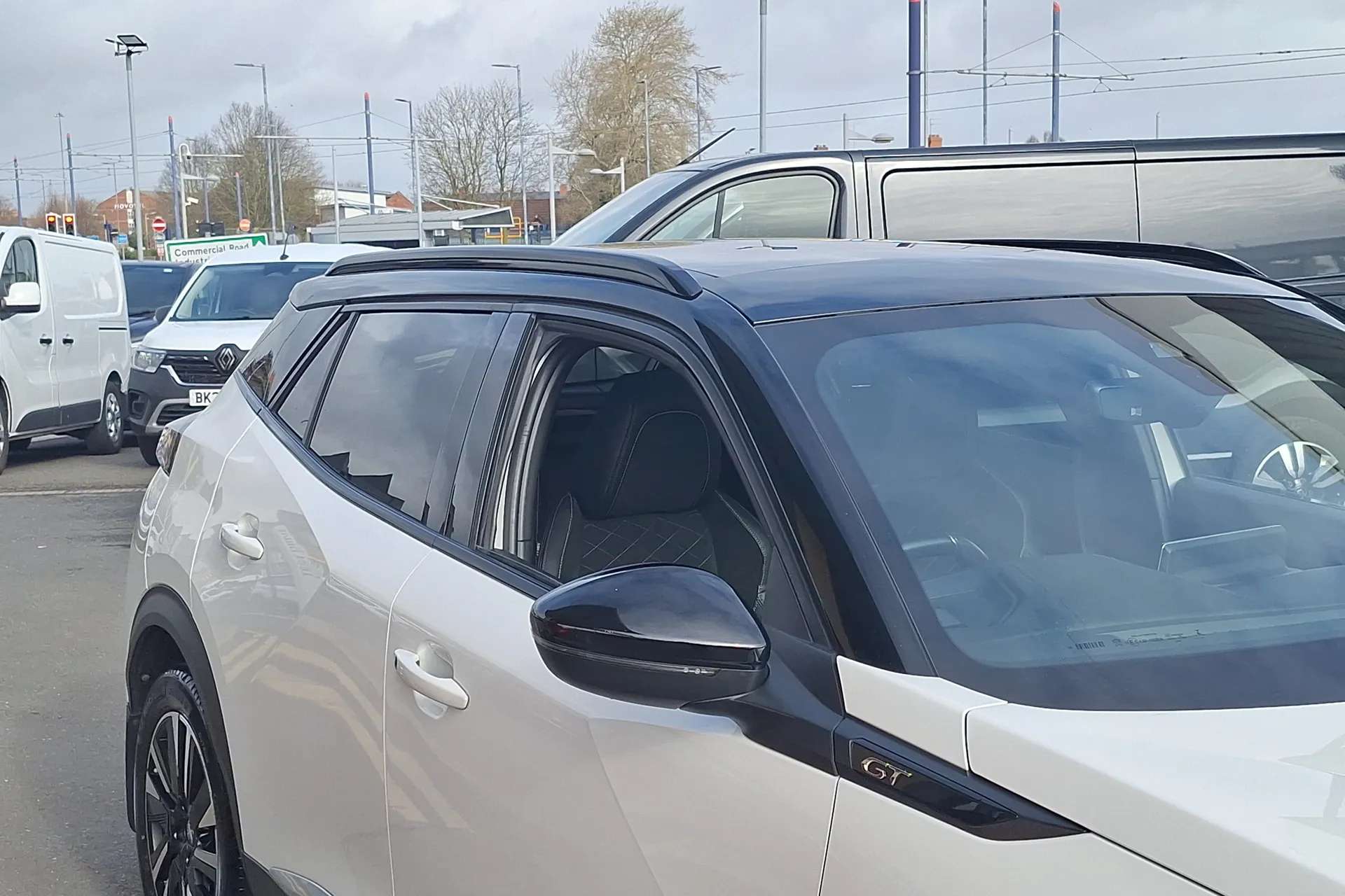 2021 PEUGEOT 2008 2021 PEUGEOT 2008