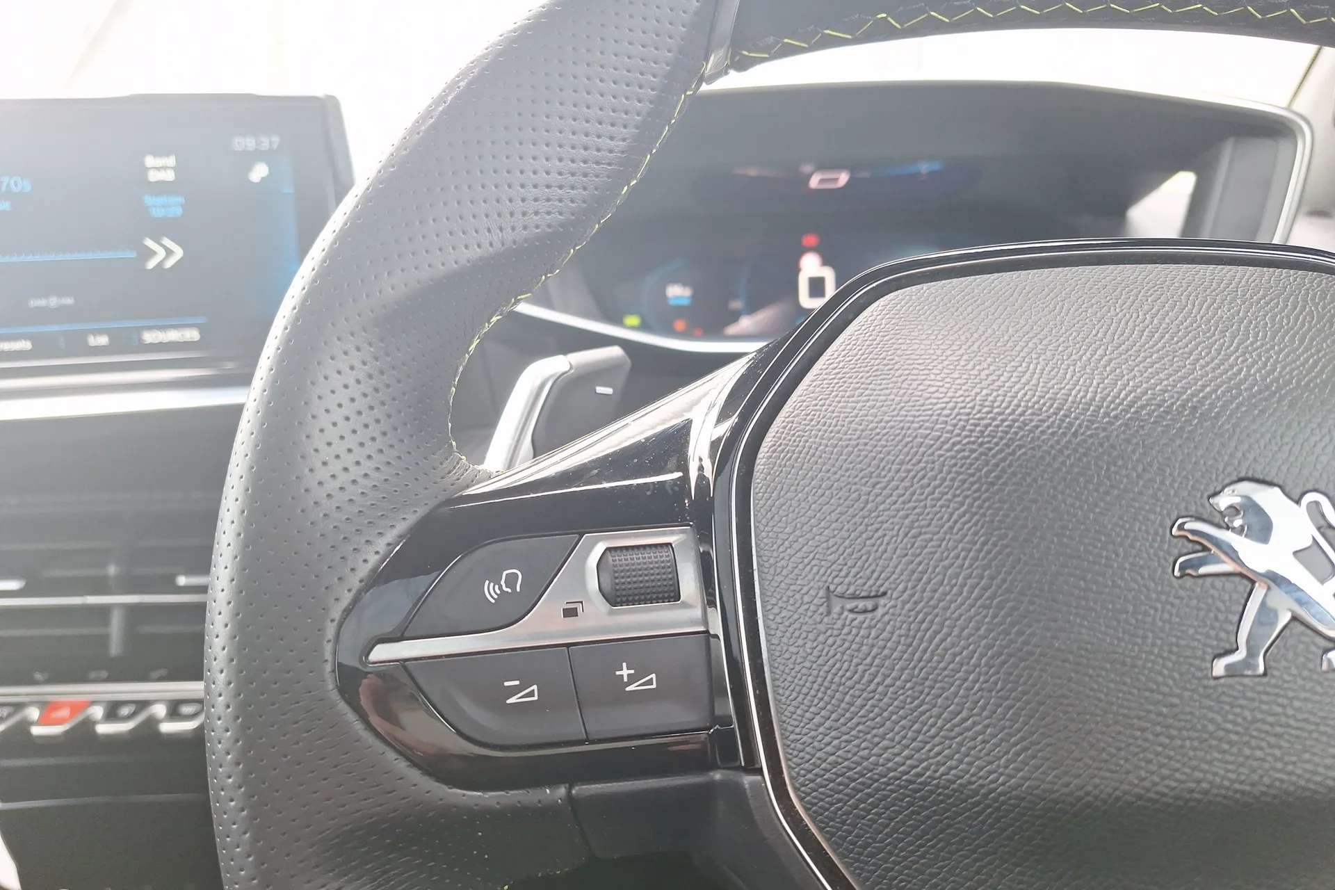 2021 PEUGEOT 2008 2021 PEUGEOT 2008