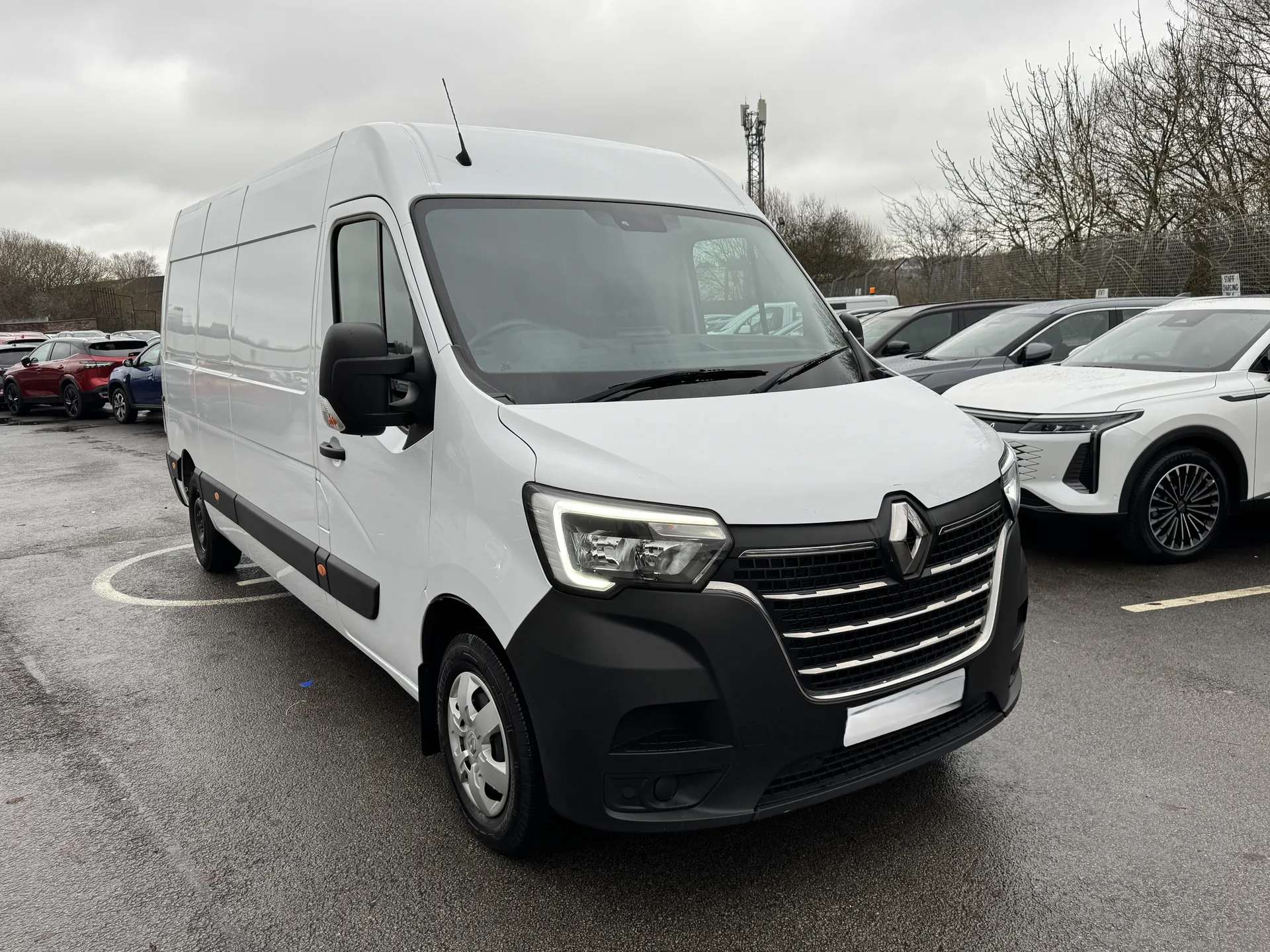 A 2023 RENAULT MASTER LM35dCi 135 Business+ Medium Roof Van A 2023 RENAULT MASTER LM35dCi 135 Business+ Medium Roof Van