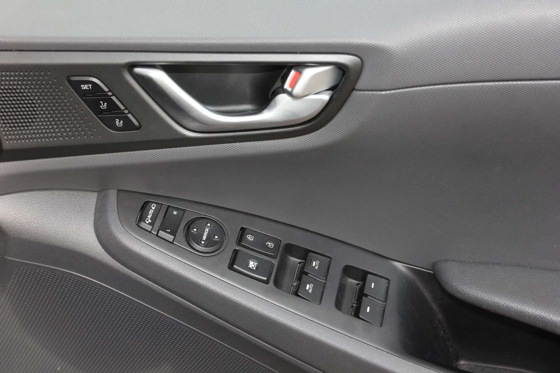 2018 HYUNDAI IONIQ 2018 HYUNDAI IONIQ