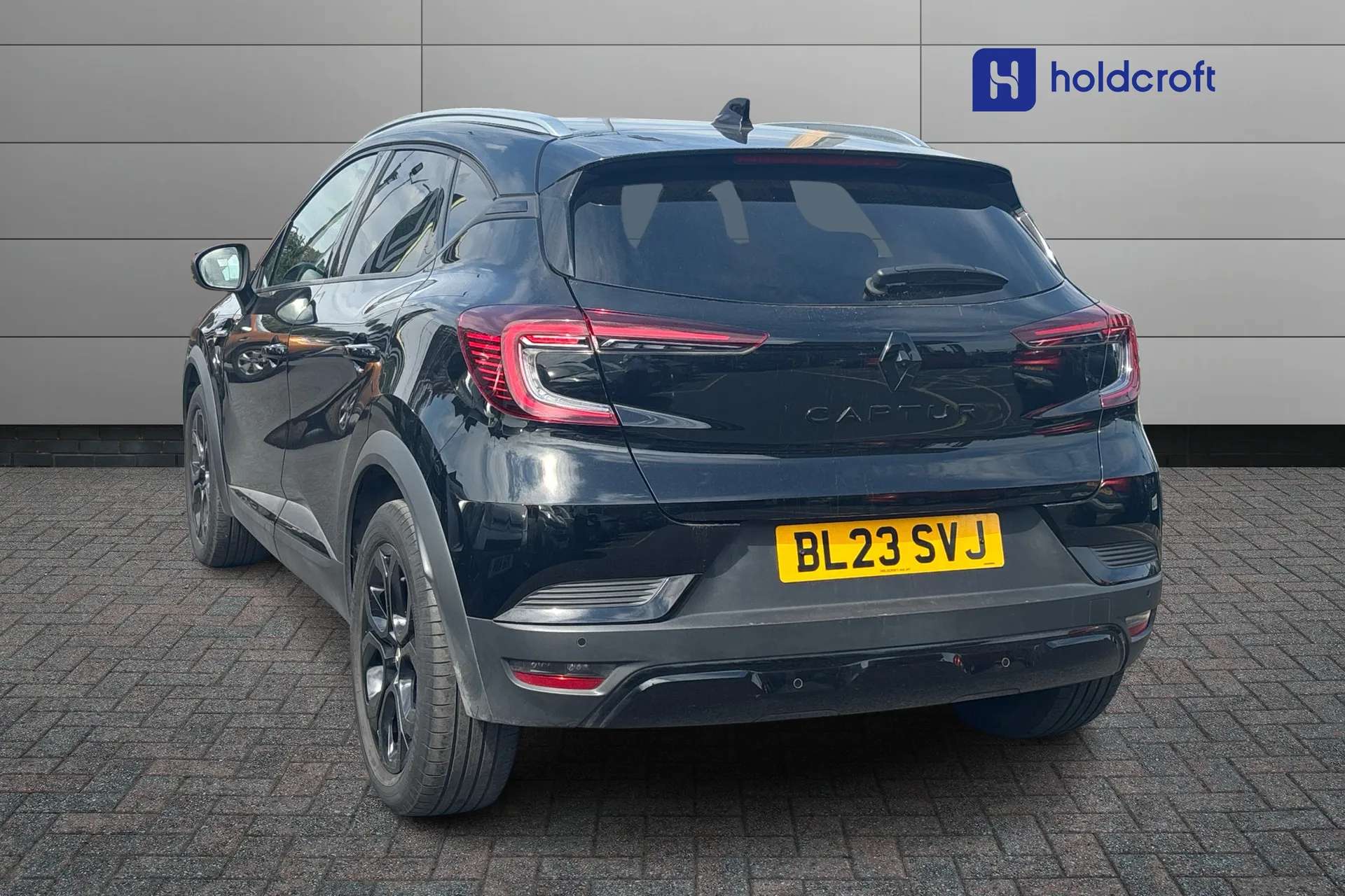 A 2023 RENAULT CAPTUR 1.0 TCE 90 Rive Gauche 5dr A 2023 RENAULT CAPTUR 1.0 TCE 90 Rive Gauche 5dr