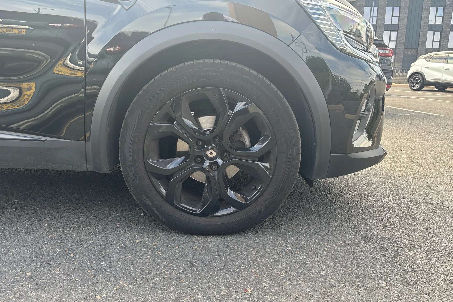 A 2023 RENAULT CAPTUR 1.0 TCE 90 Rive Gauche 5dr A 2023 RENAULT CAPTUR 1.0 TCE 90 Rive Gauche 5dr