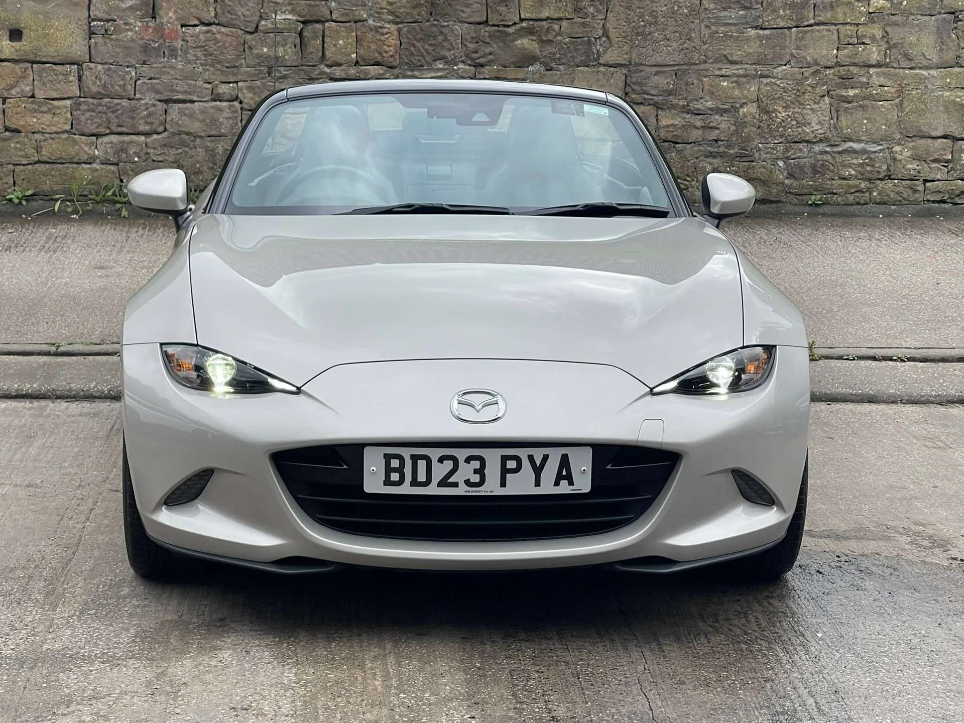2023 MAZDA MX-5 2023 MAZDA MX-5