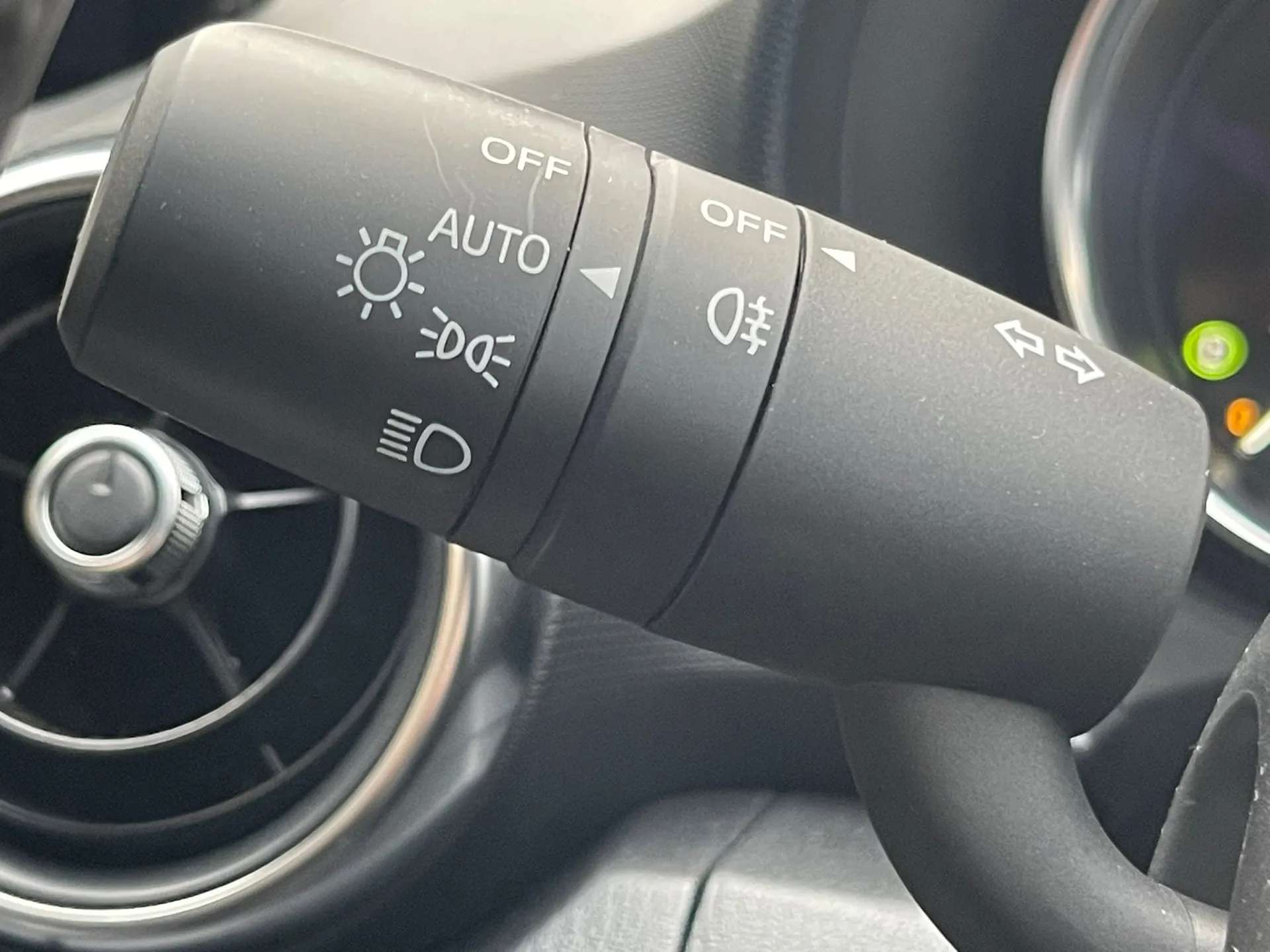 2025 MAZDA MX-5 2025 MAZDA MX-5