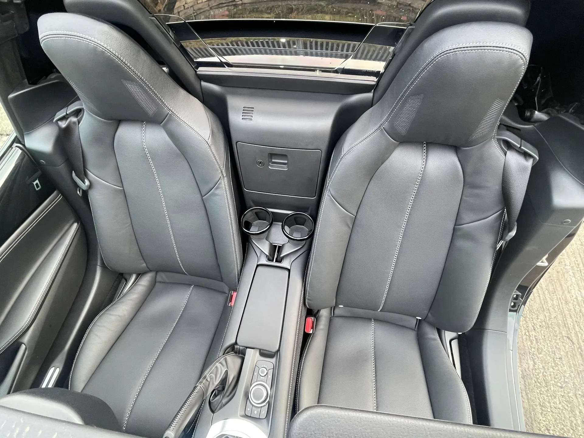 2025 MAZDA MX-5 2025 MAZDA MX-5