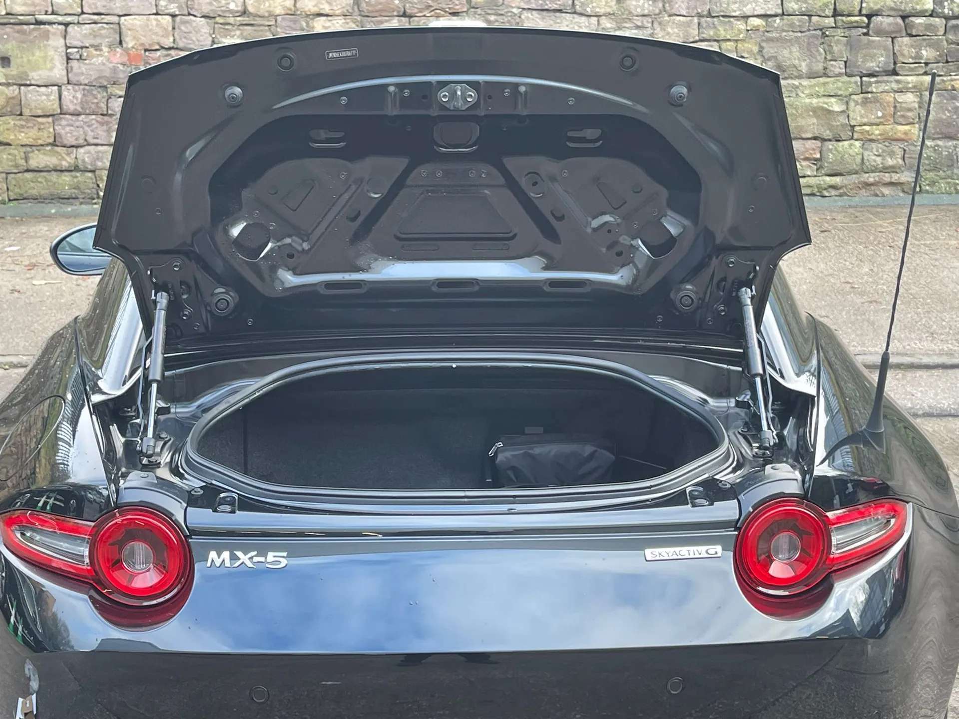 2025 MAZDA MX-5 2025 MAZDA MX-5