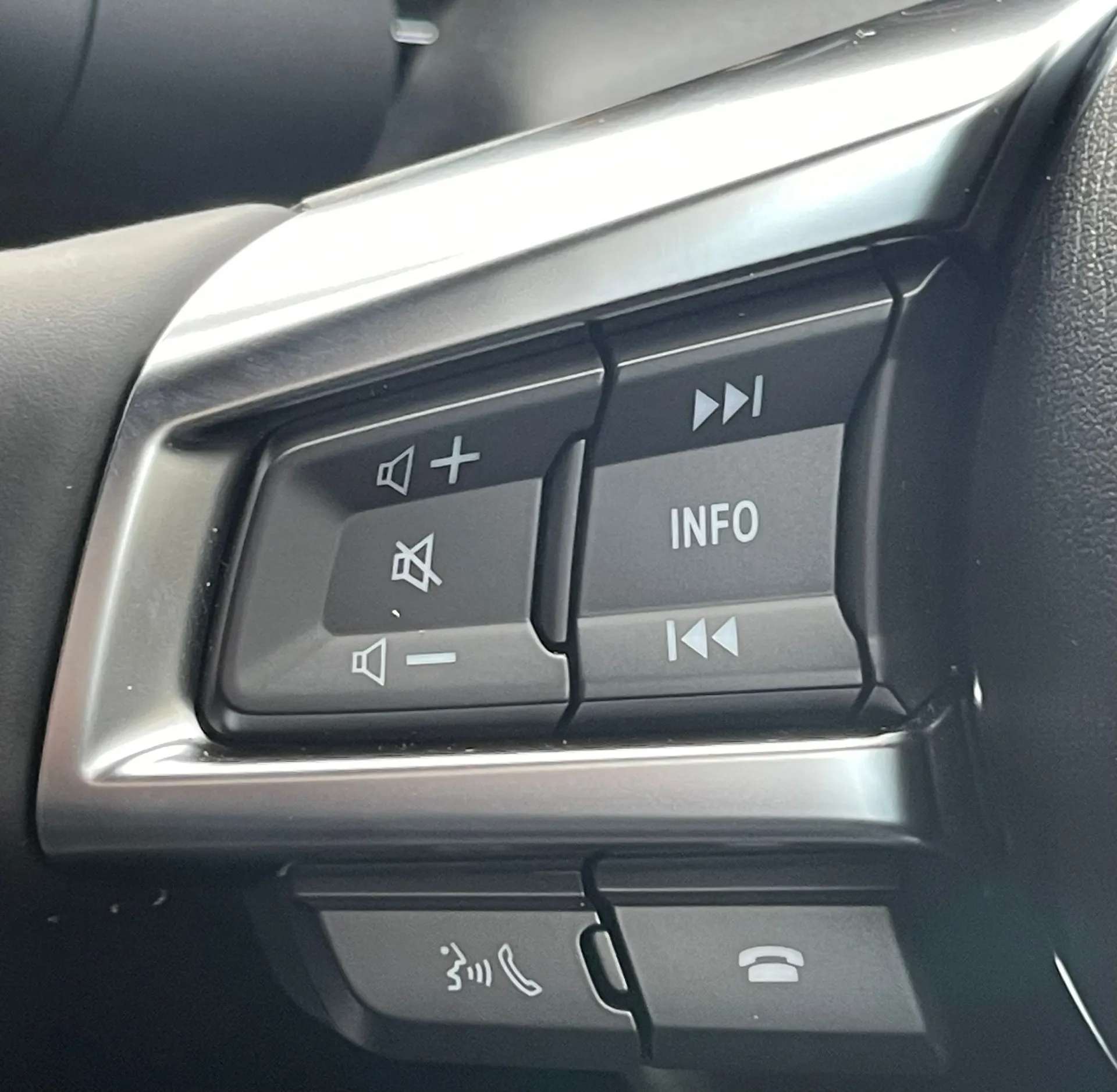 2025 MAZDA MX-5 2025 MAZDA MX-5