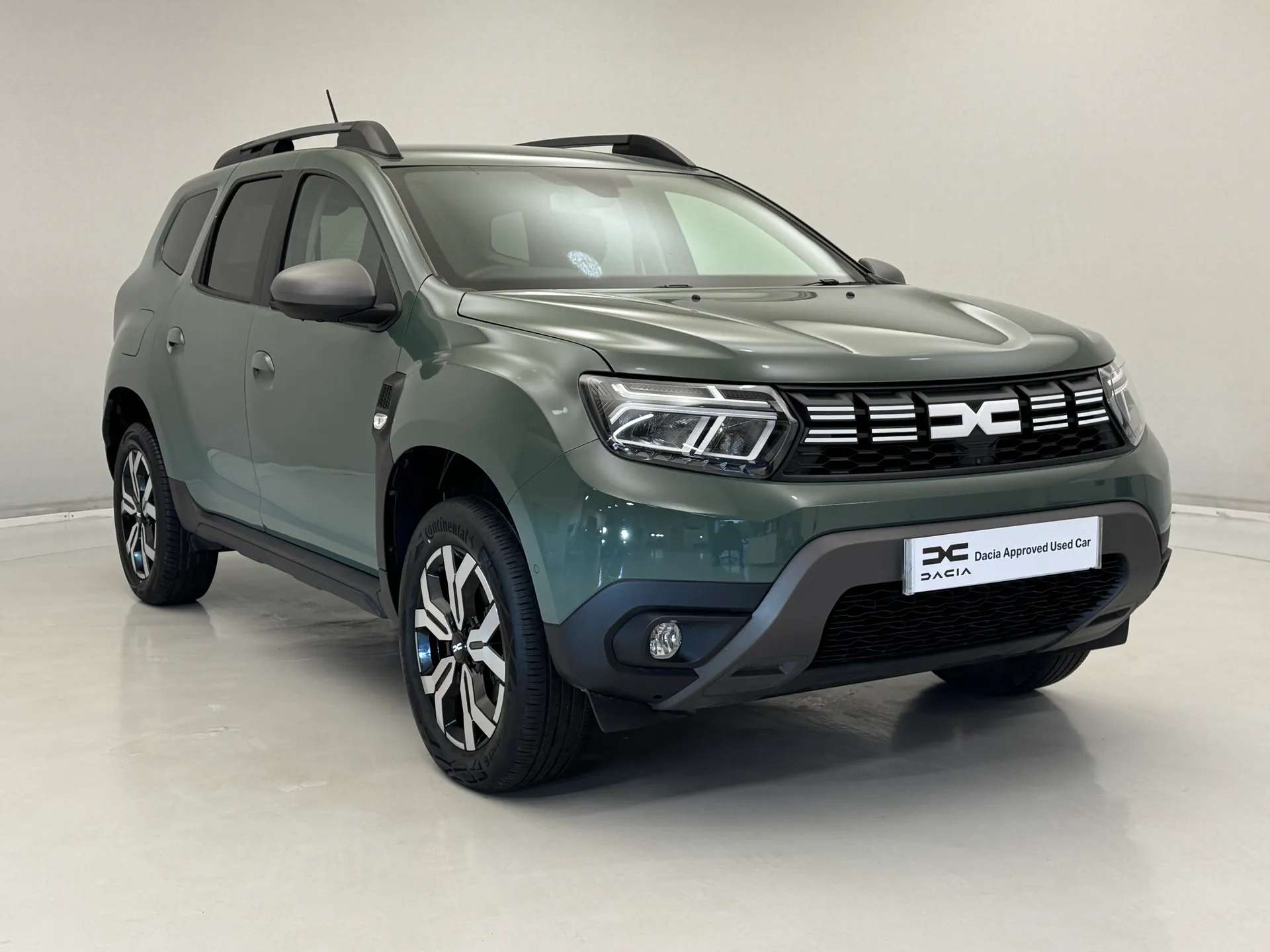 A 2024 DACIA DUSTER 1.0 TCe 90 Journey 5dr A 2024 DACIA DUSTER 1.0 TCe 90 Journey 5dr