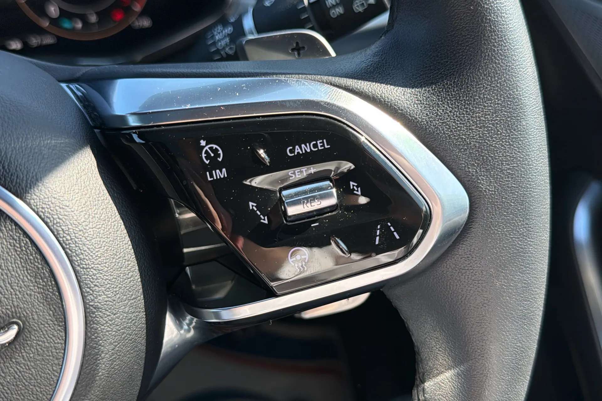 2023 JAGUAR F-PACE 2023 JAGUAR F-PACE