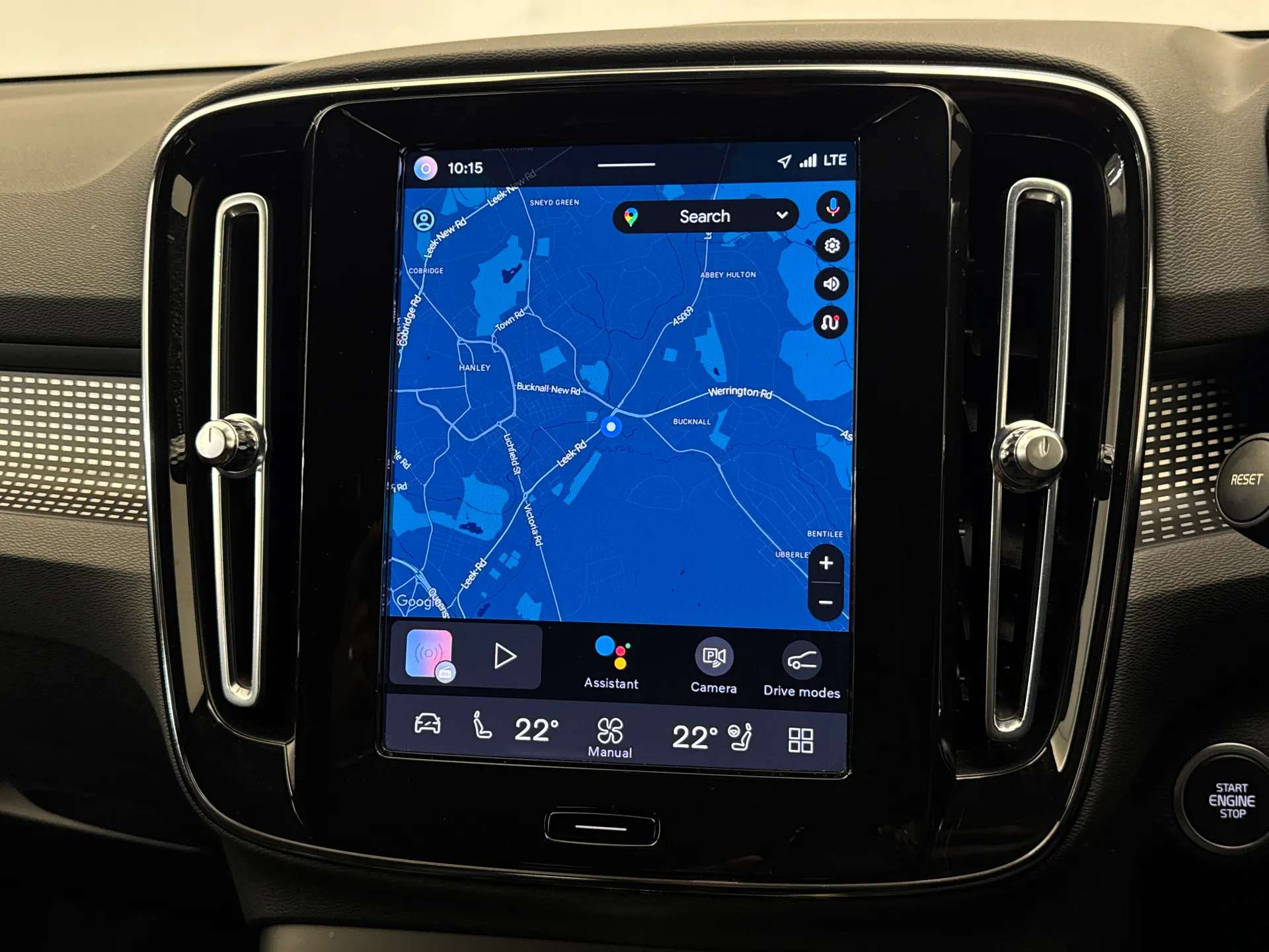 2023 VOLVO XC40 2023 VOLVO XC40