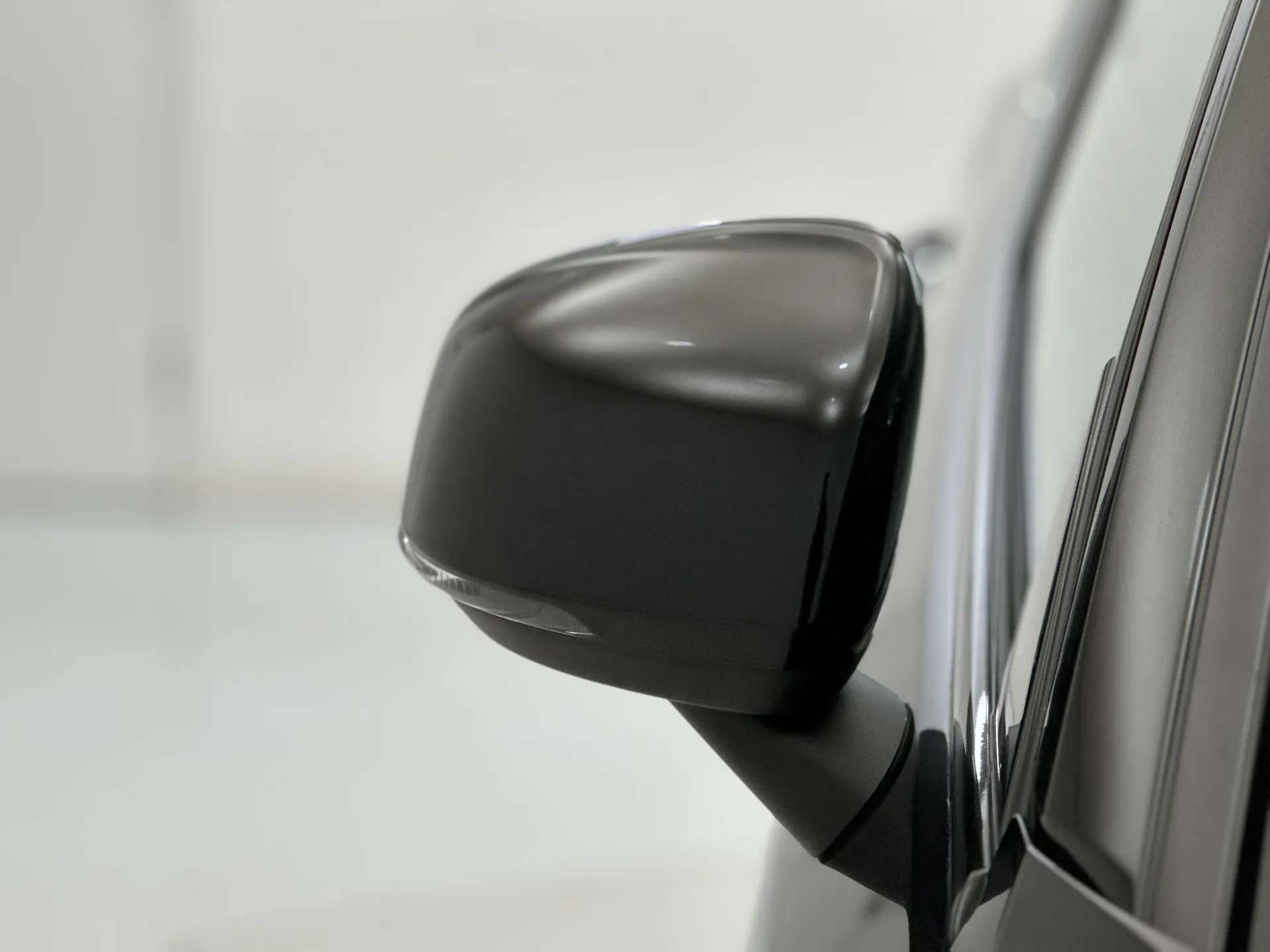 2023 VOLVO XC40 2023 VOLVO XC40