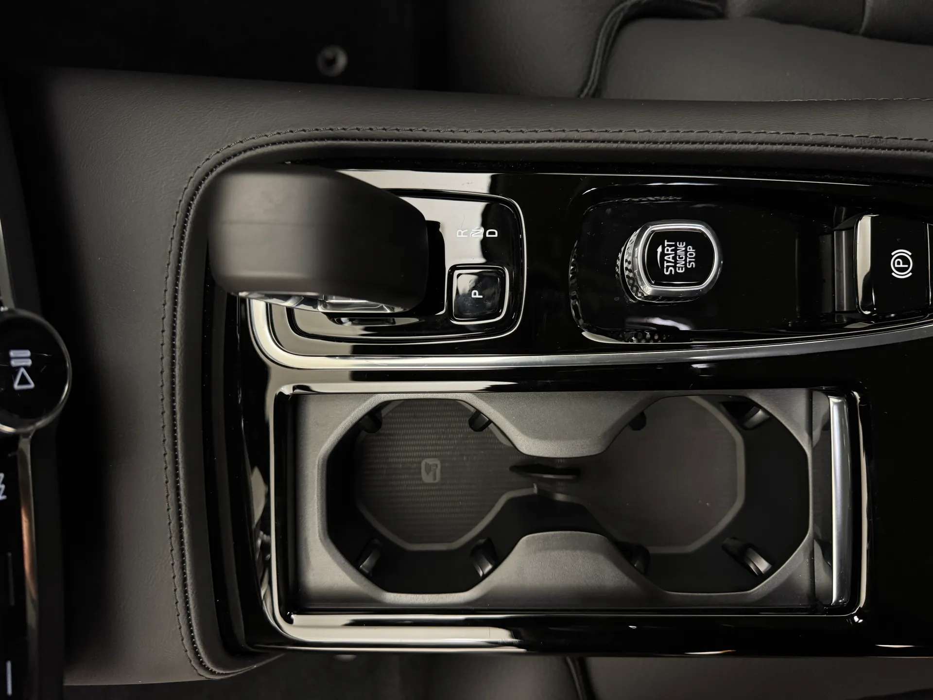 2025 VOLVO V90 2025 VOLVO V90