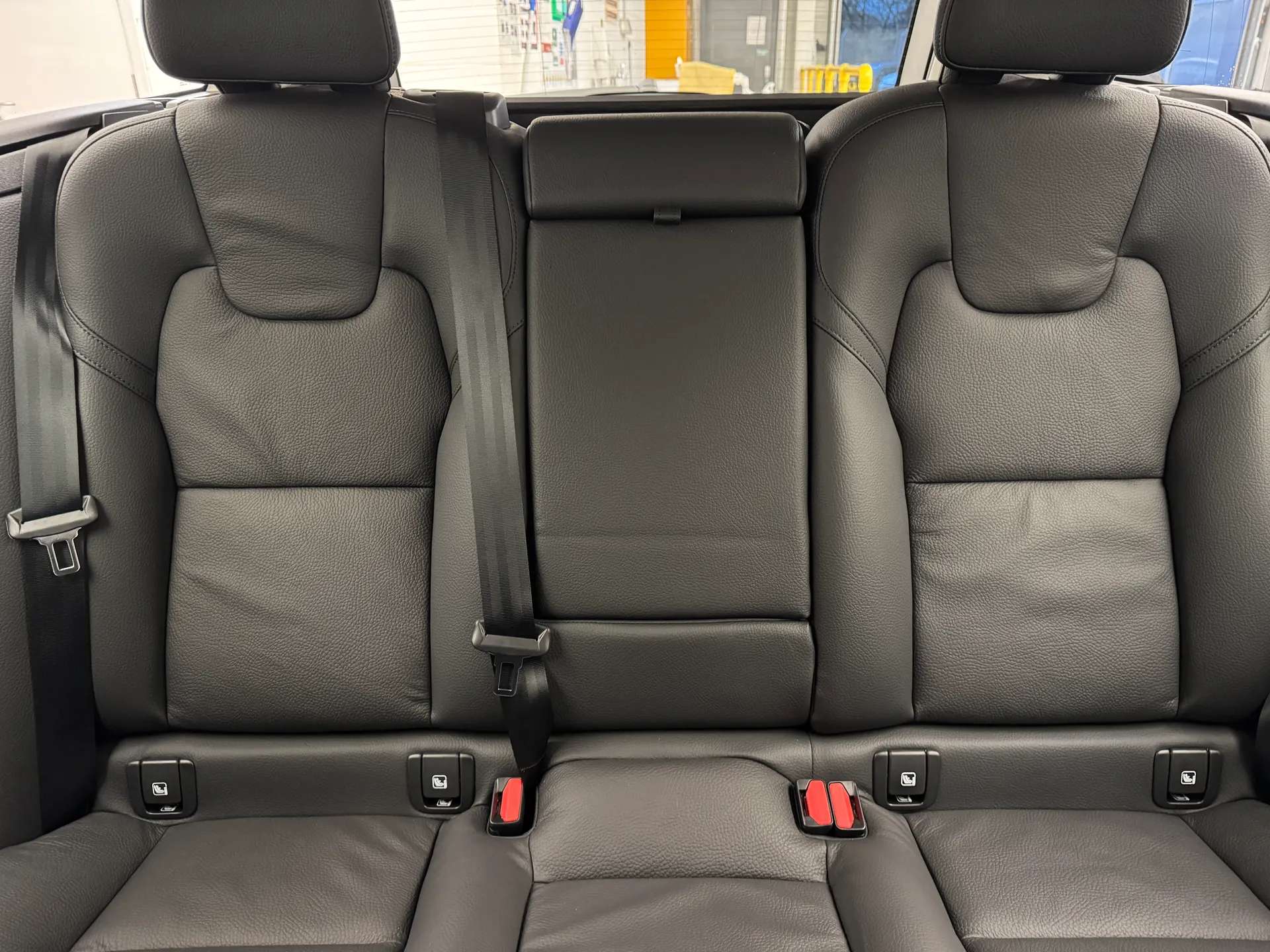 2025 VOLVO V90 2025 VOLVO V90