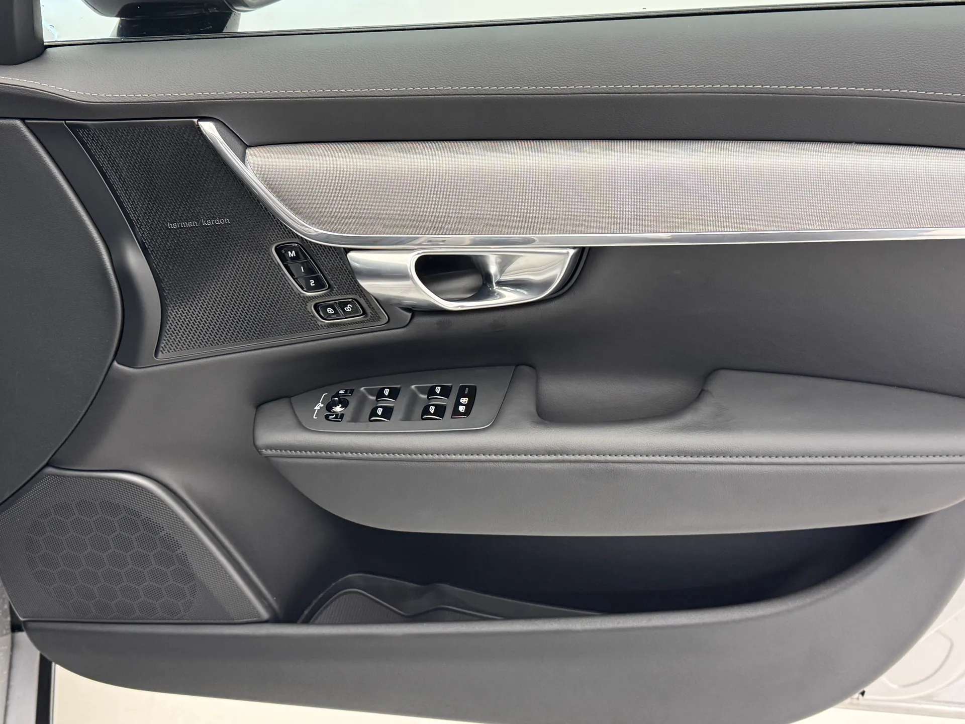 2025 VOLVO V90 2025 VOLVO V90