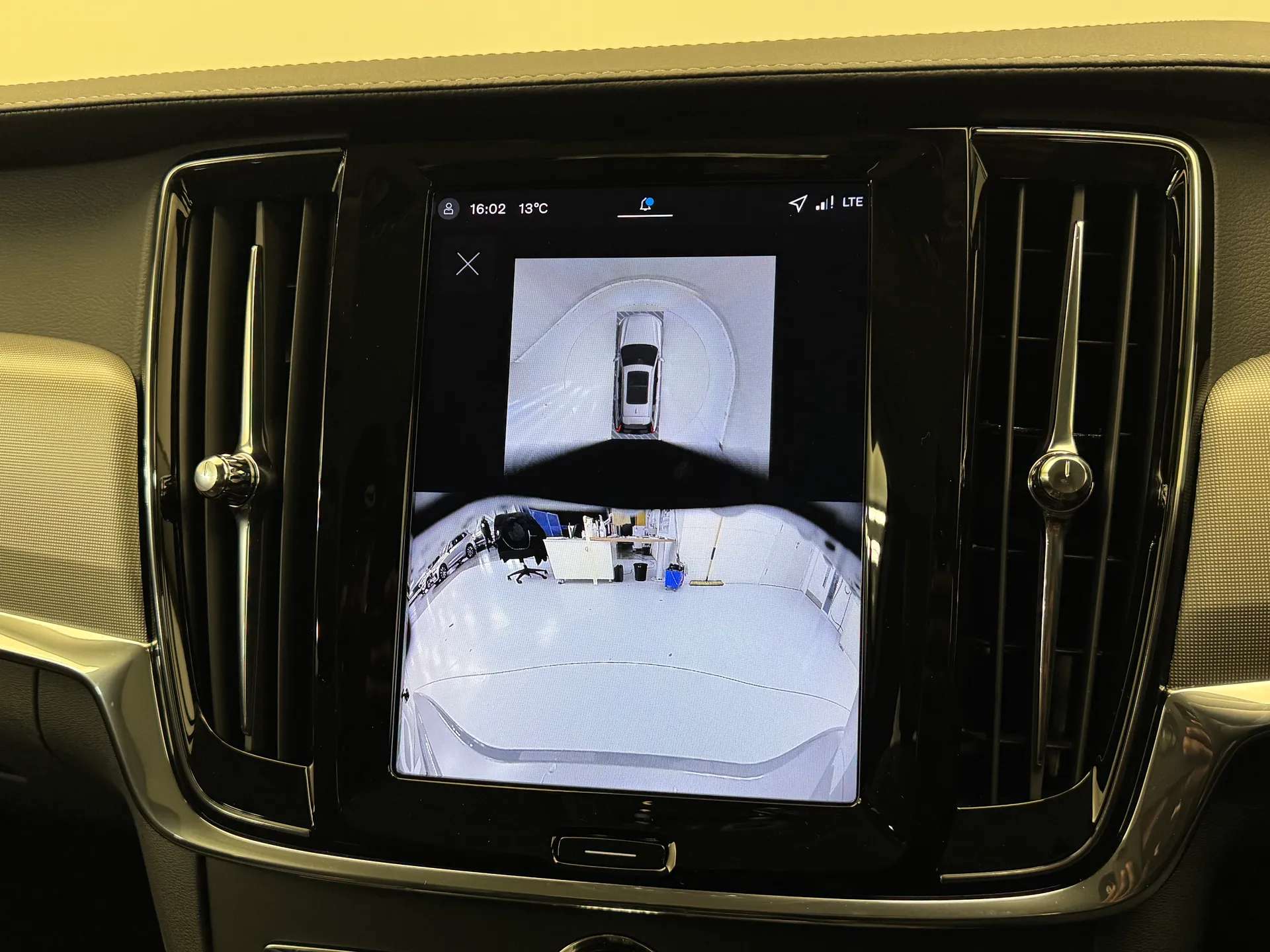 2025 VOLVO V90 2025 VOLVO V90