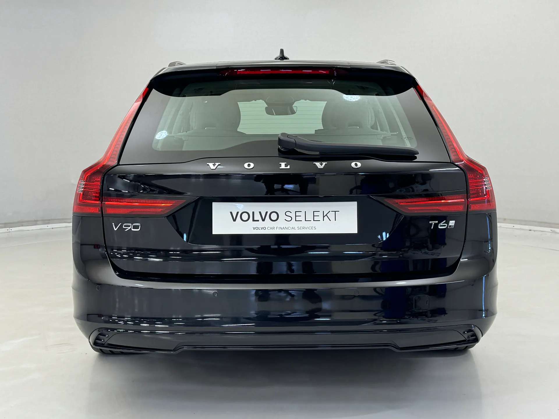 2025 VOLVO V90 2025 VOLVO V90