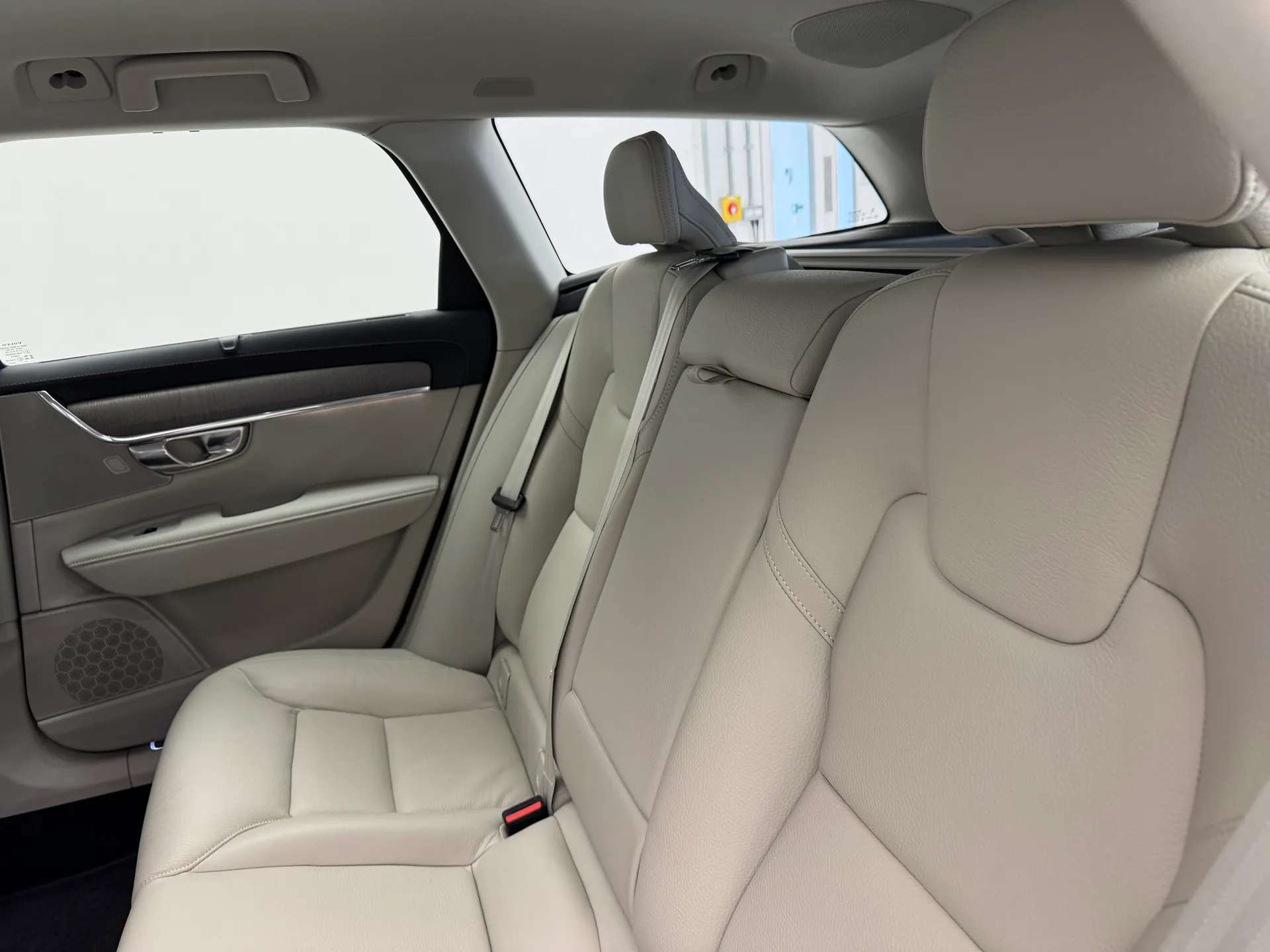 2025 VOLVO V90 2025 VOLVO V90