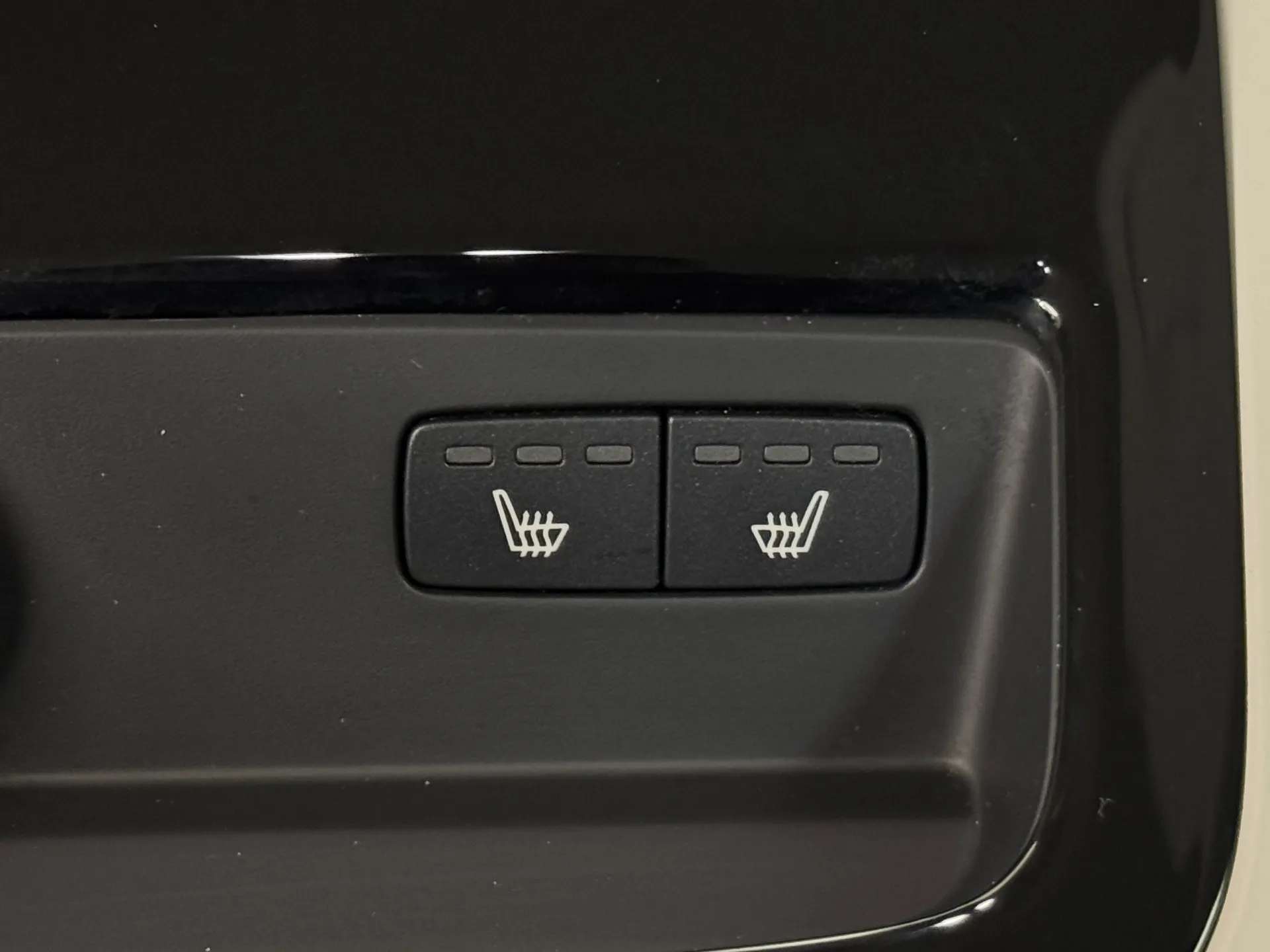 2025 VOLVO V90 2025 VOLVO V90