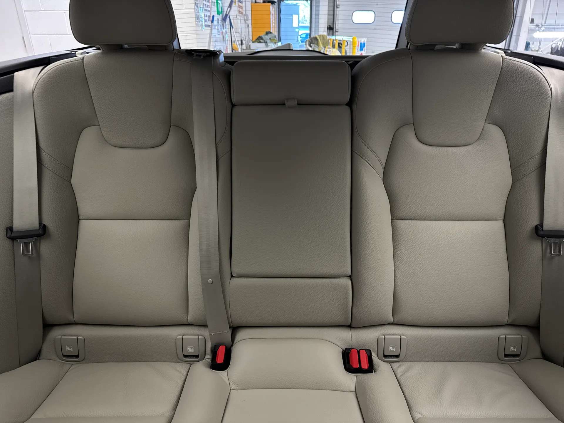 2025 VOLVO V90 2025 VOLVO V90