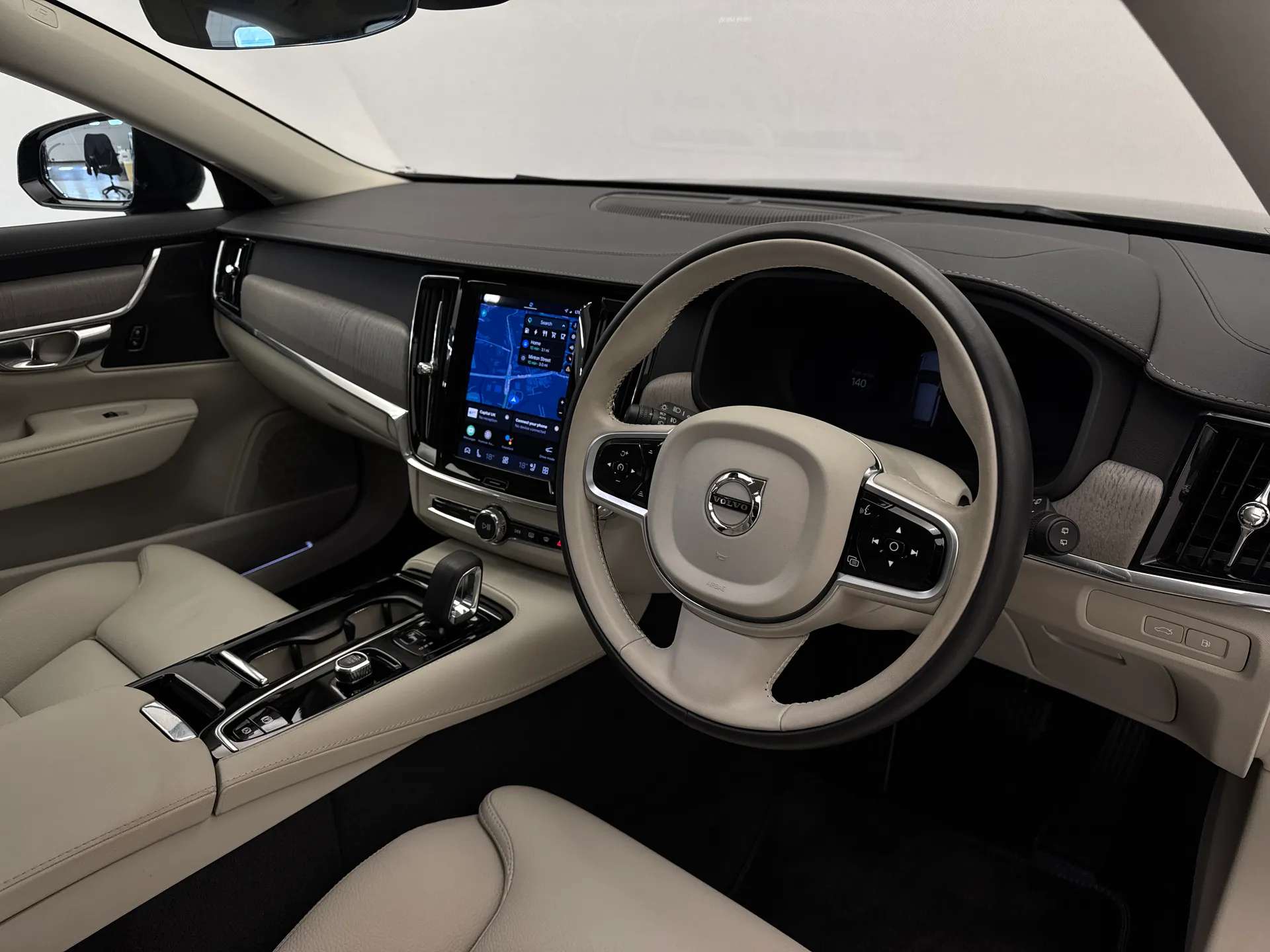 2025 VOLVO V90 2025 VOLVO V90