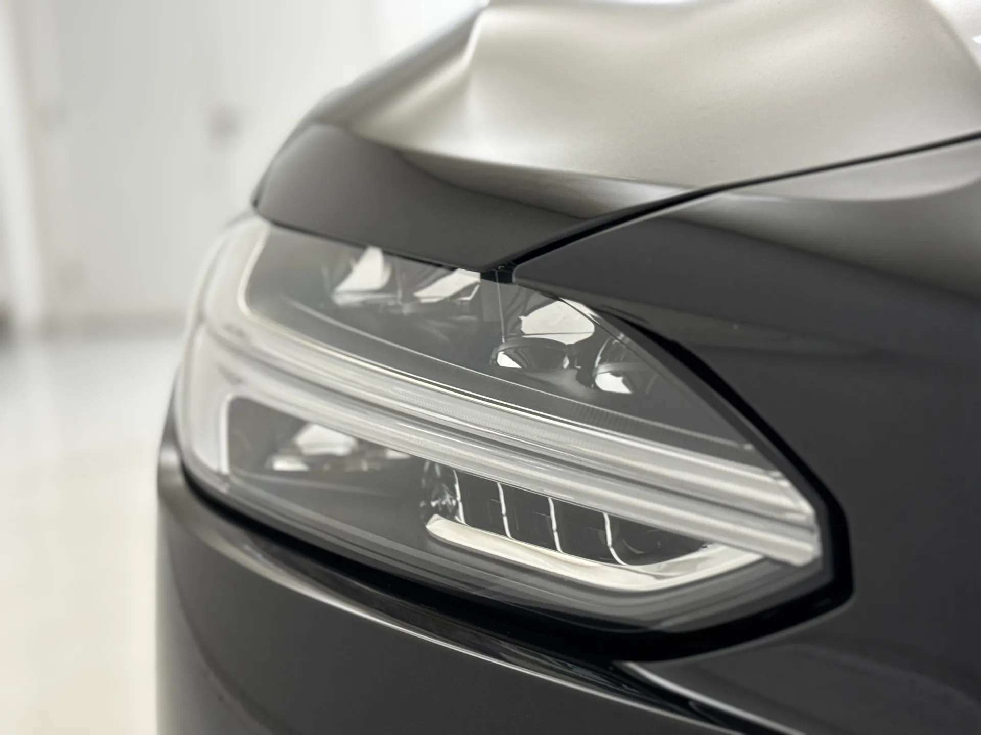 2025 VOLVO V90 2025 VOLVO V90