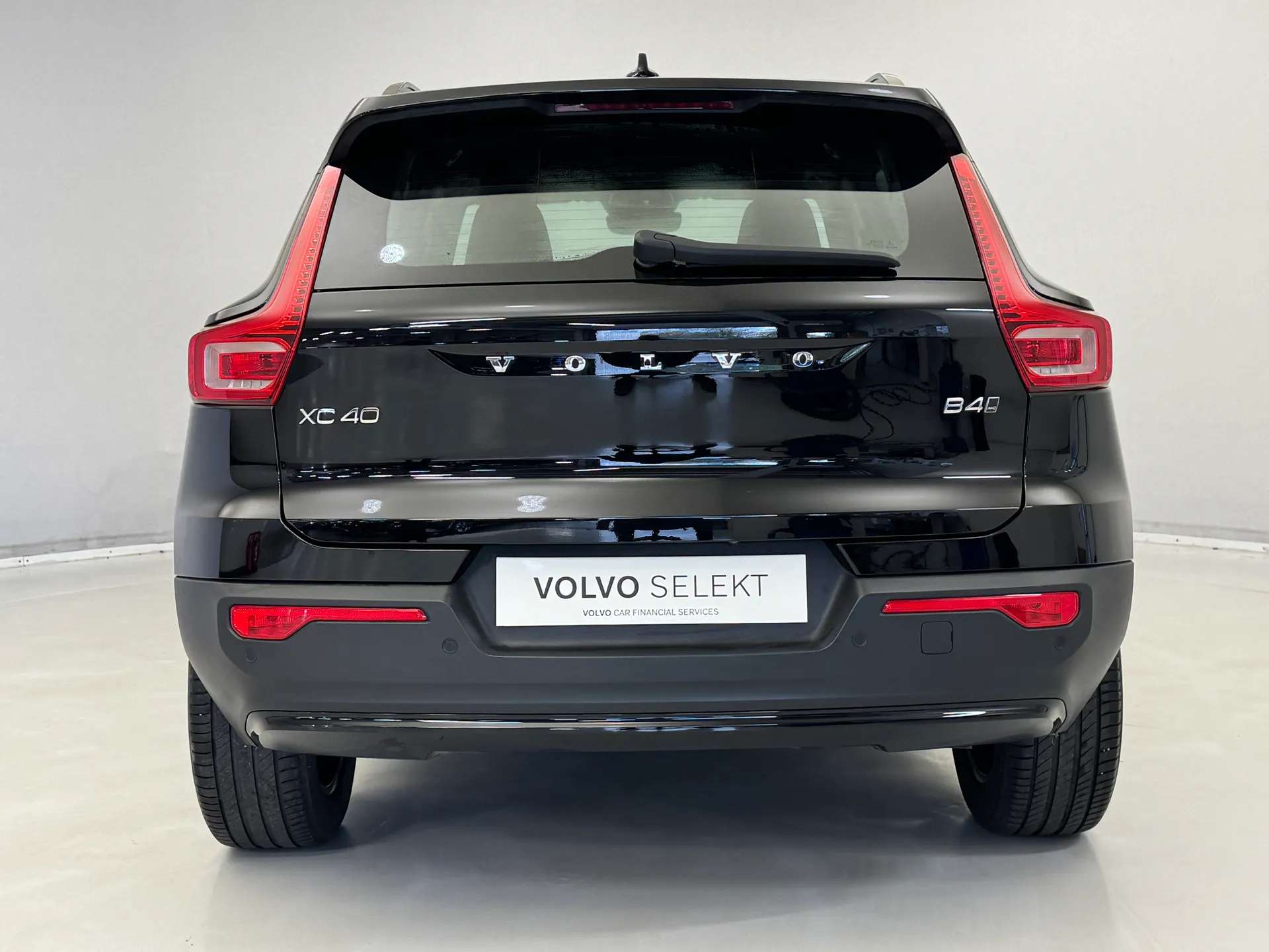 2022 VOLVO XC40 2022 VOLVO XC40