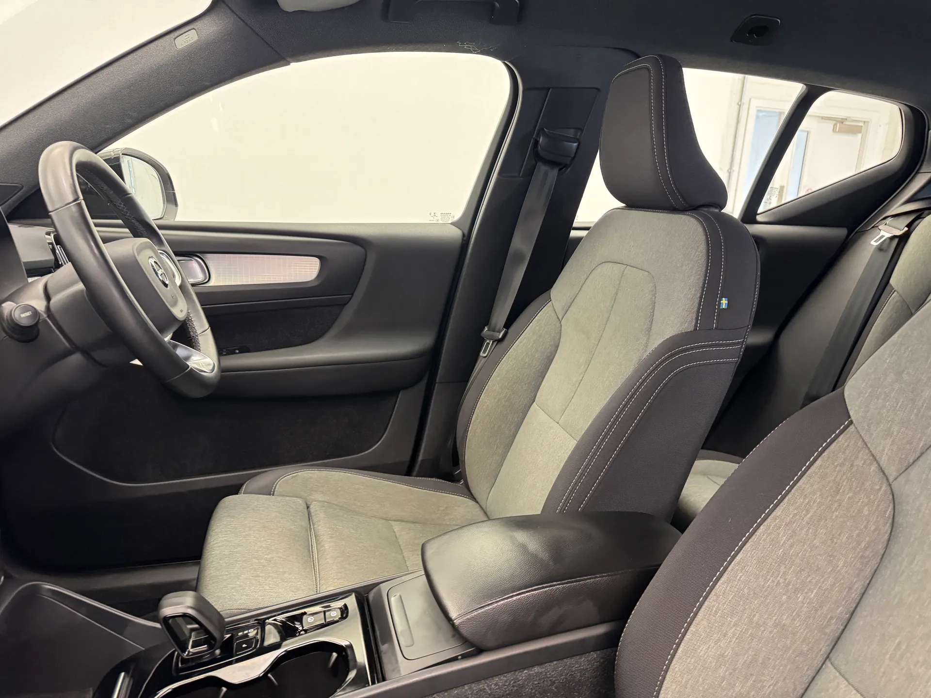 2022 VOLVO XC40 2022 VOLVO XC40