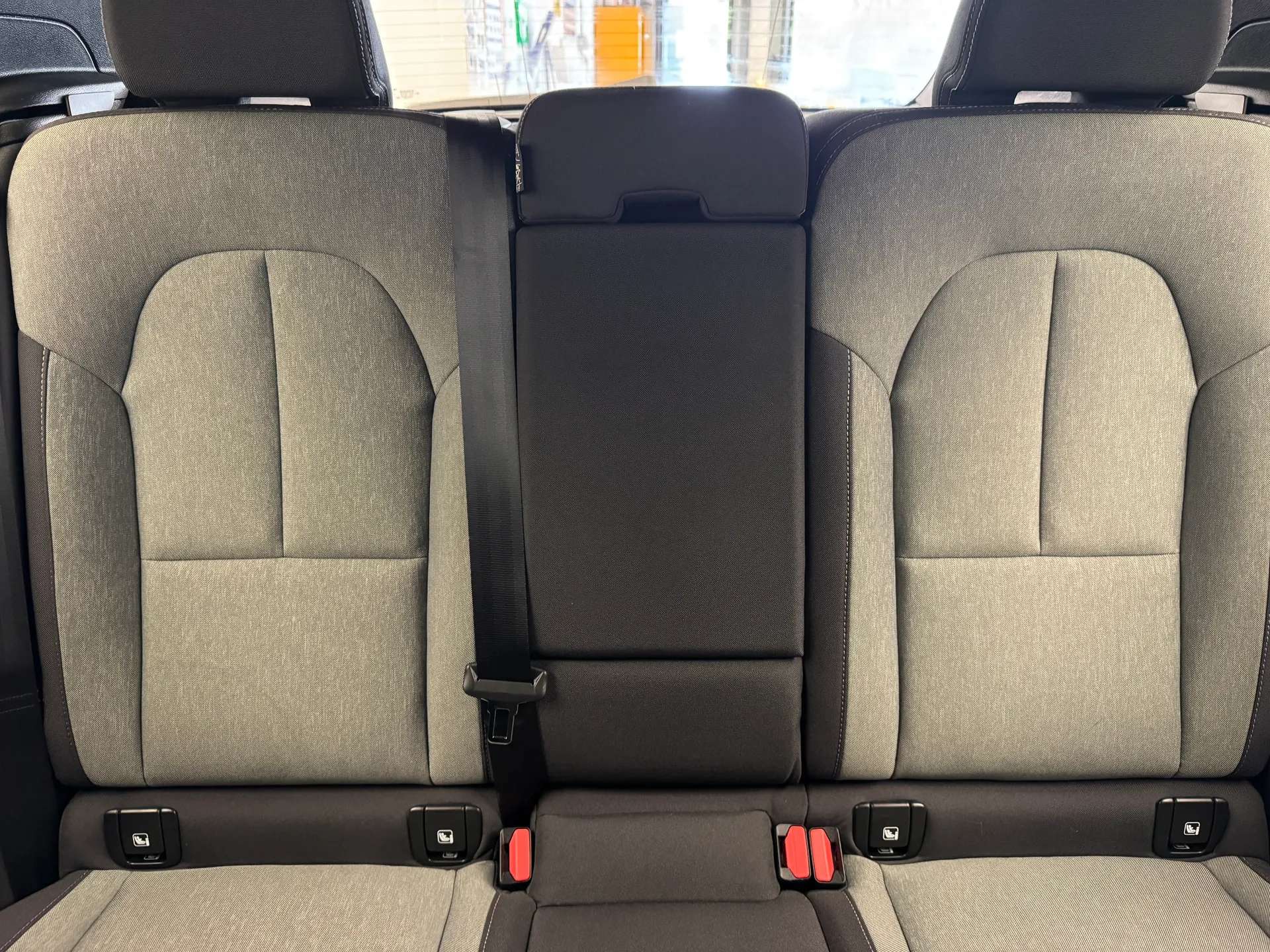 2022 VOLVO XC40 2022 VOLVO XC40