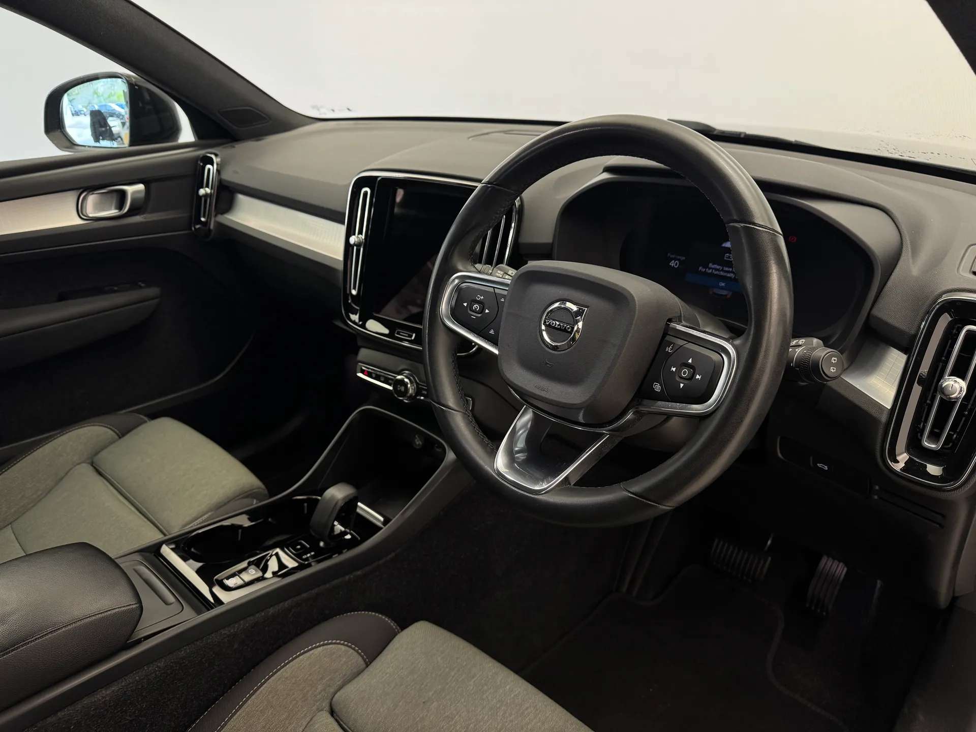 2022 VOLVO XC40 2022 VOLVO XC40