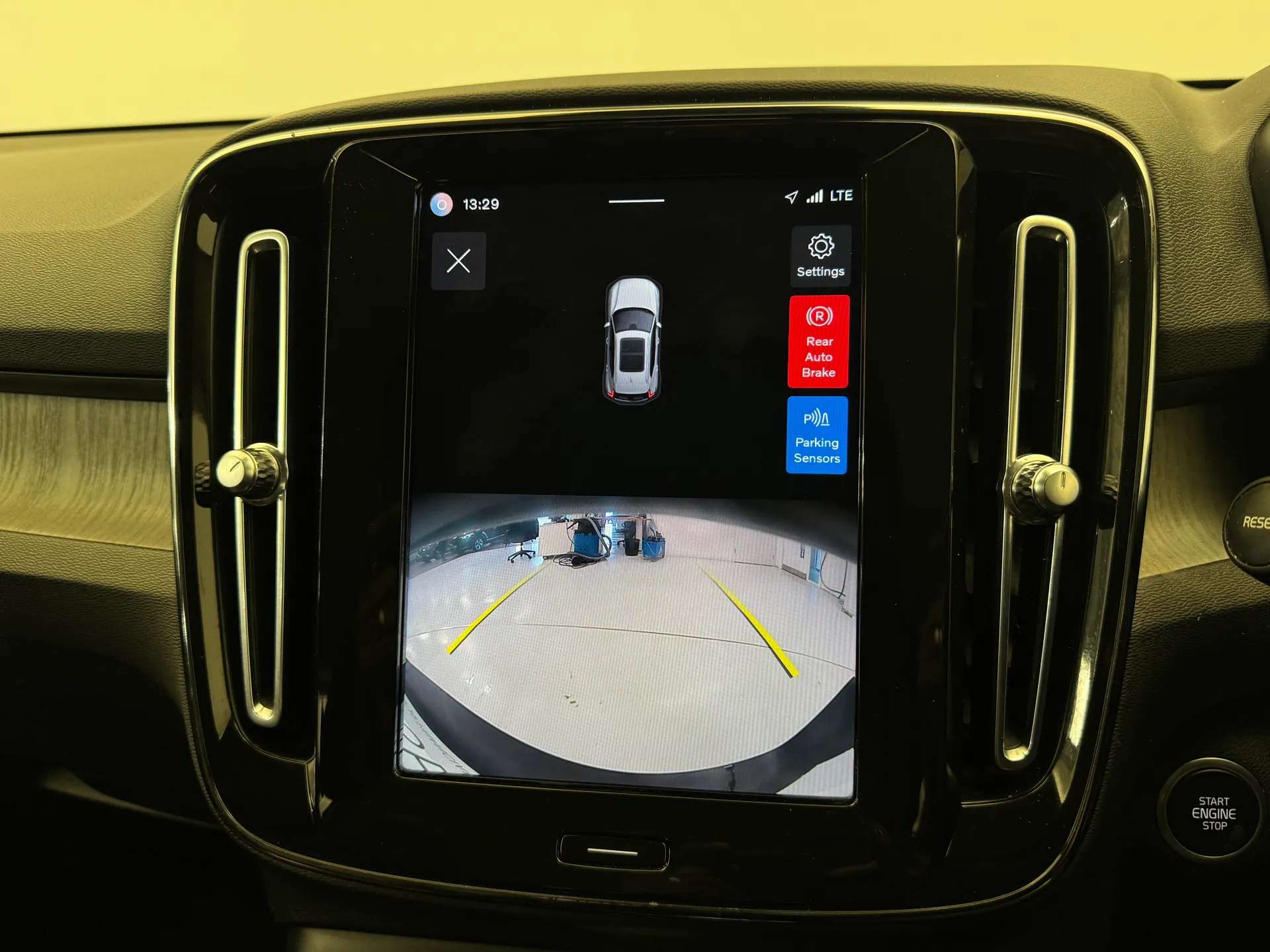 2022 VOLVO XC40 2022 VOLVO XC40