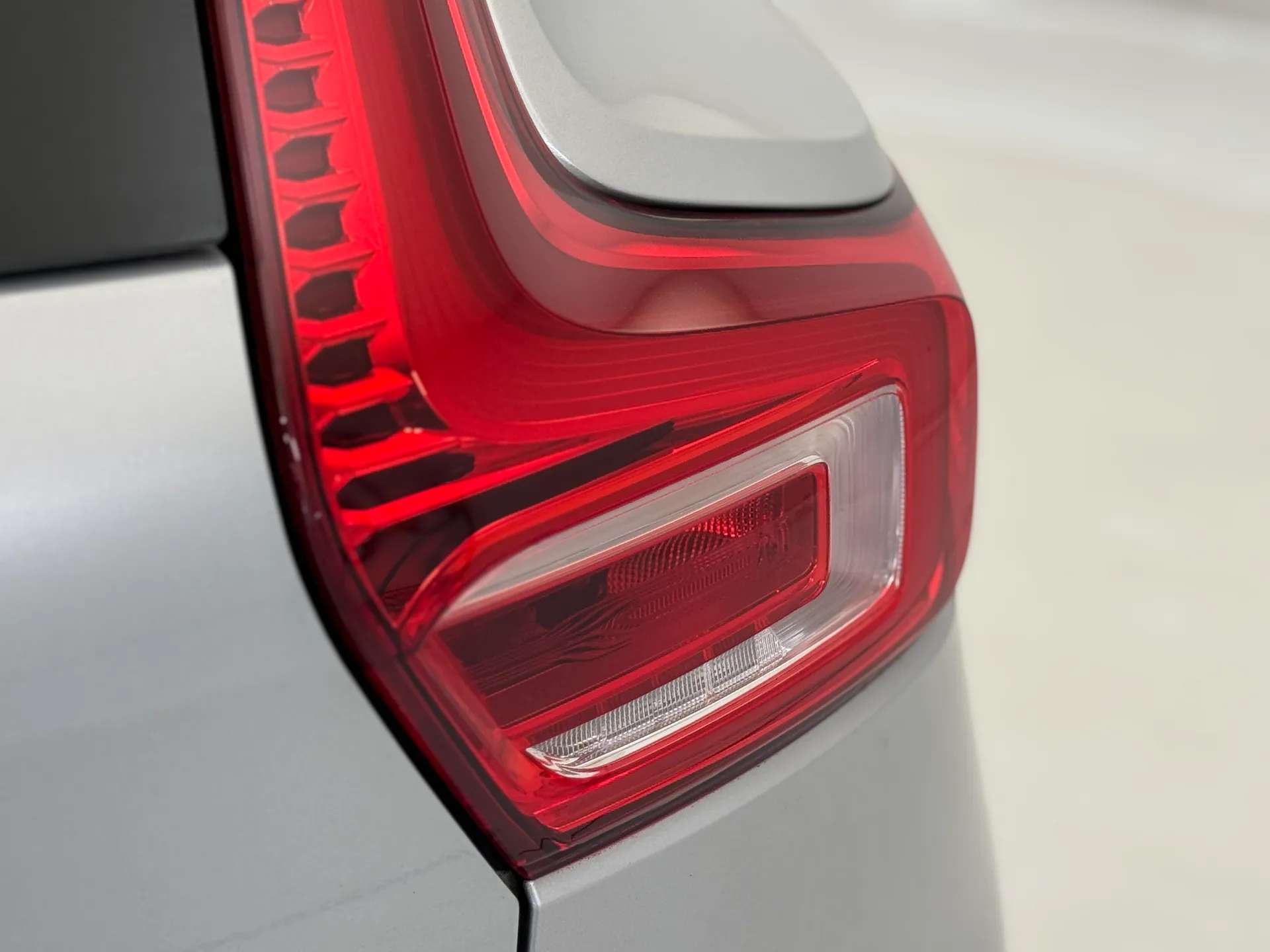 2022 VOLVO XC40 2022 VOLVO XC40