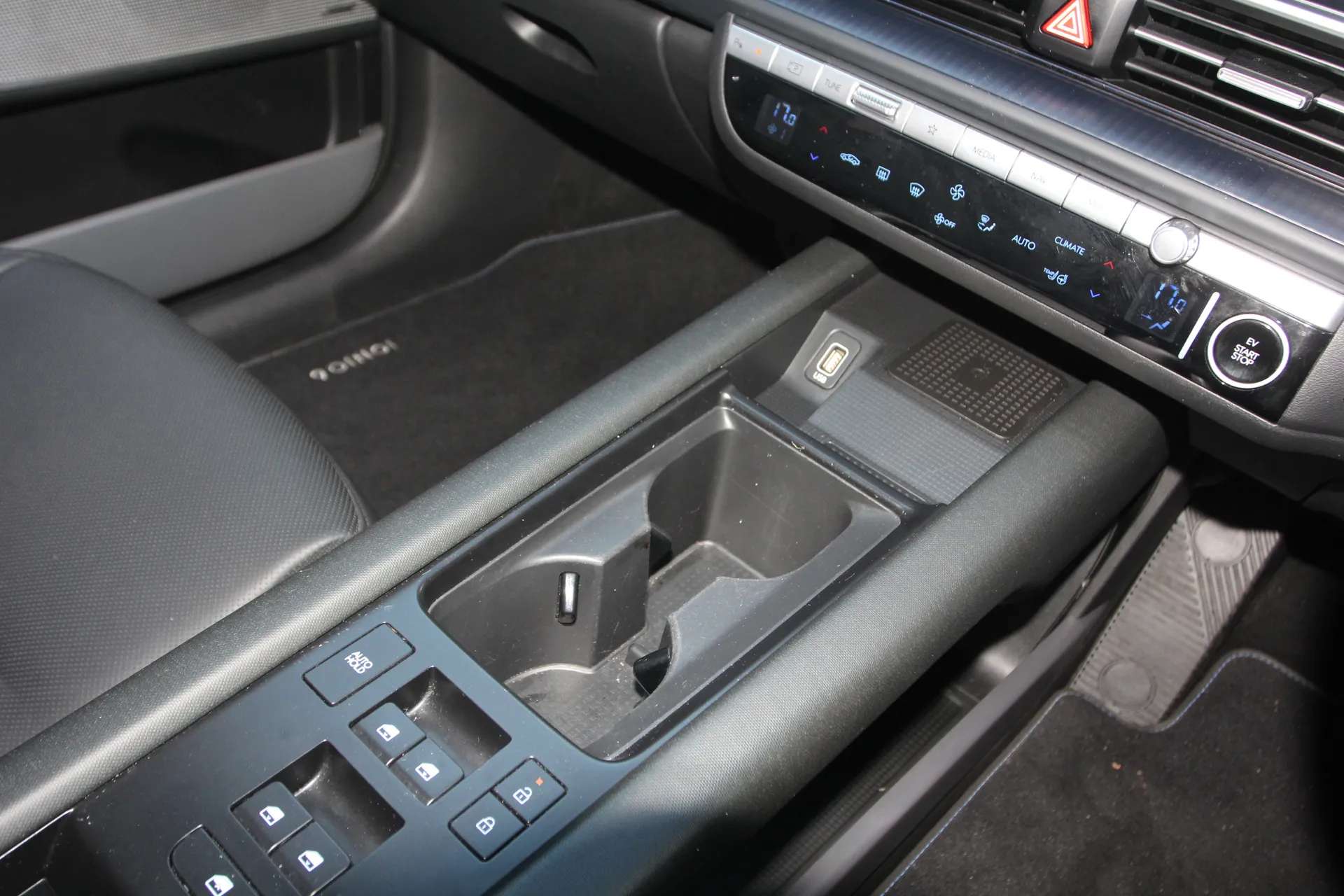 2024 HYUNDAI IONIQ 6 2024 HYUNDAI IONIQ 6