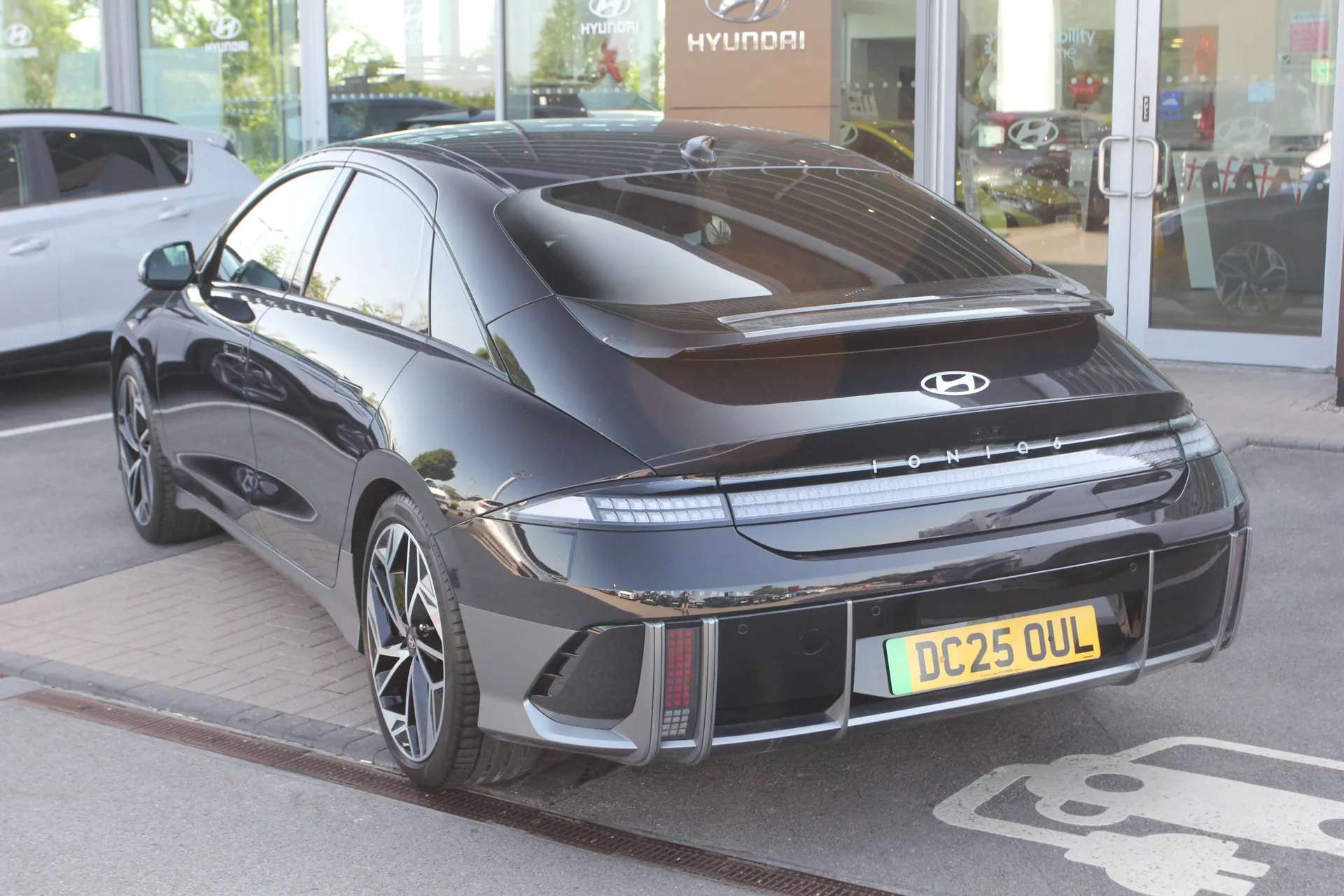 A 2025 HYUNDAI IONIQ 6 168kW Premium 77kWh 4dr Auto A 2025 HYUNDAI IONIQ 6 168kW Premium 77kWh 4dr Auto